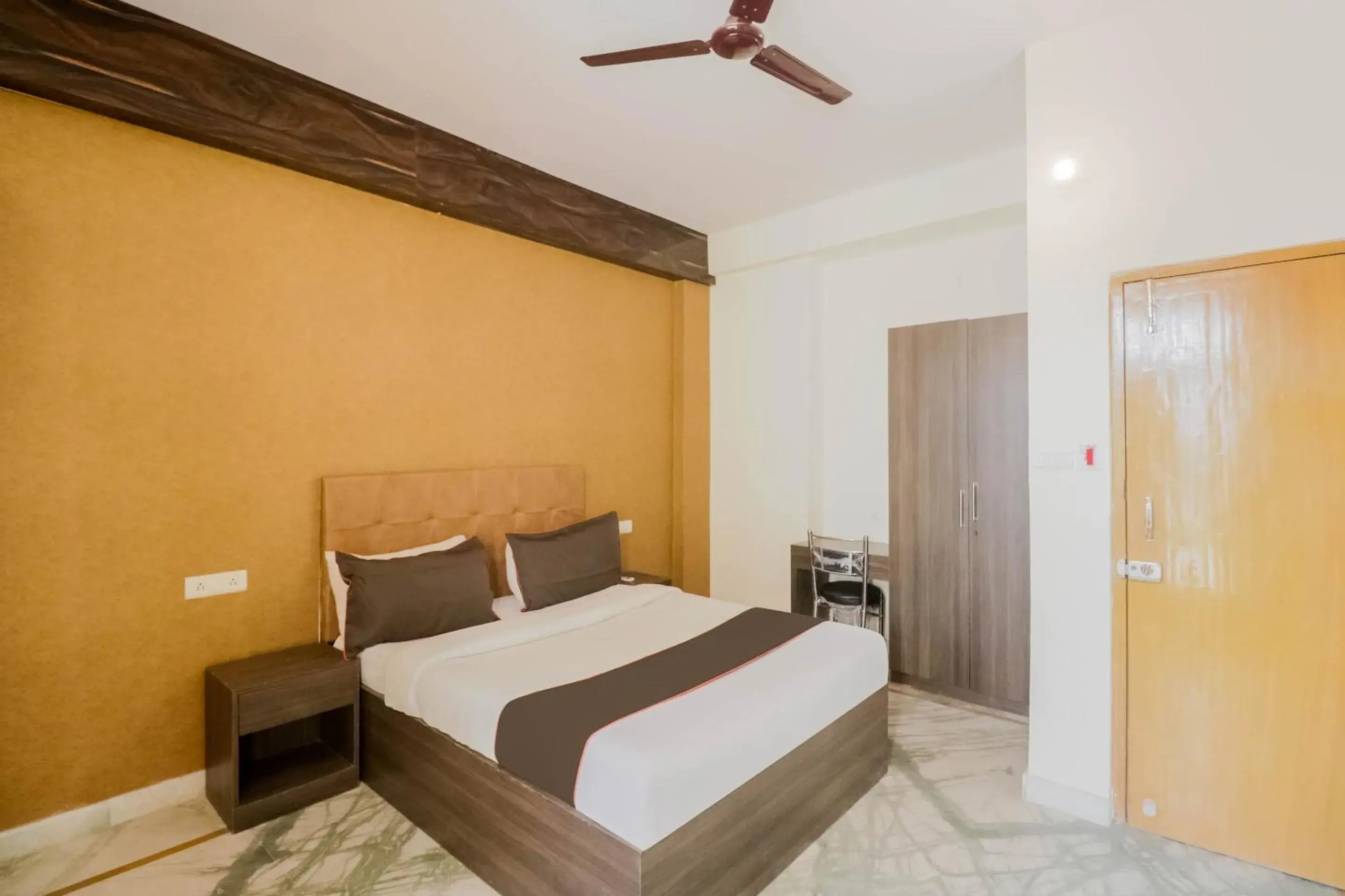 Bedroom, Bed in Collection O Kewal Palace Hyderabad Gate Bedroom, Bed in Collection O Kewal Palace Hyderabad Gate