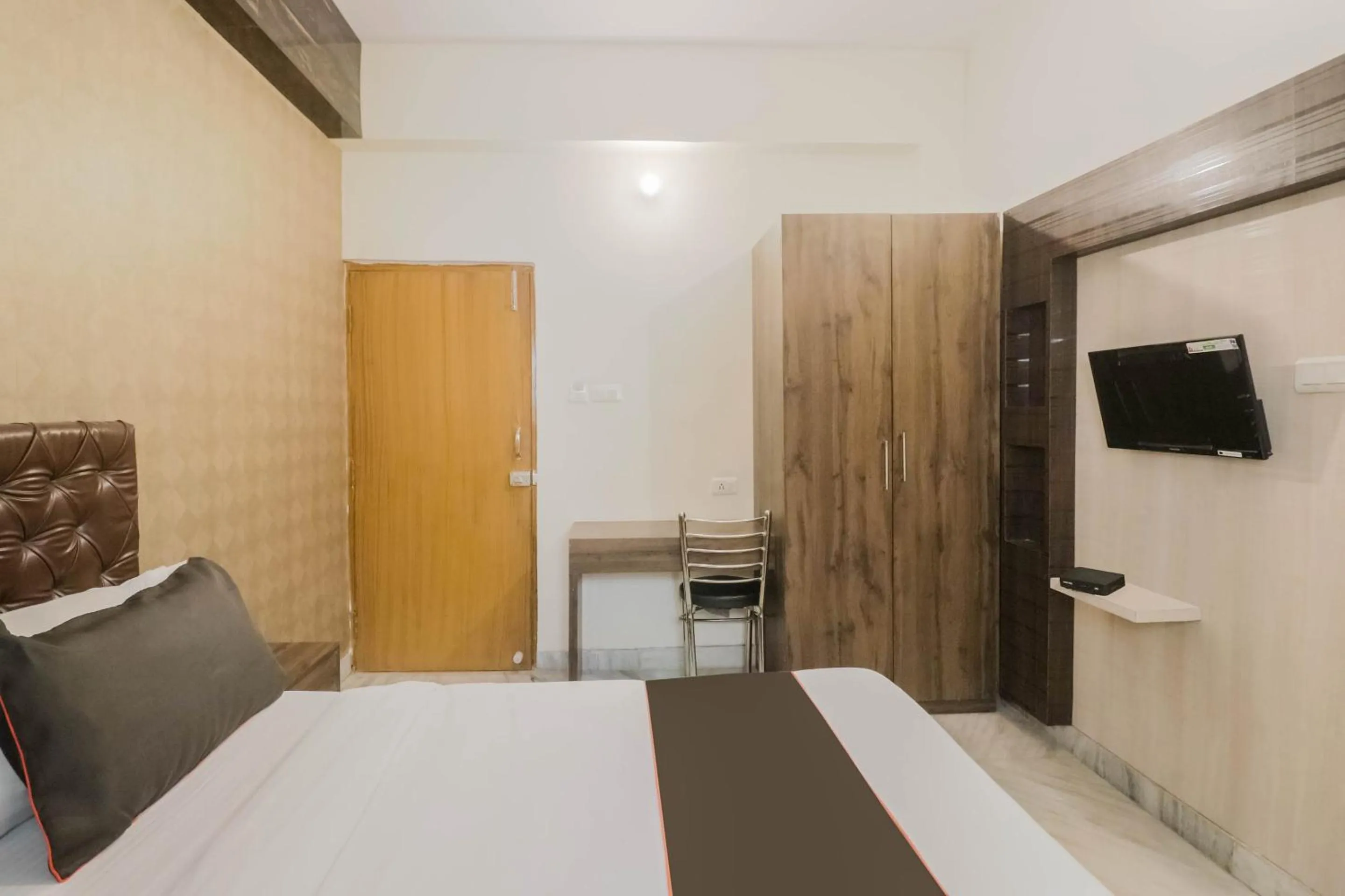 Bedroom, Bed in Collection O Kewal Palace Hyderabad Gate