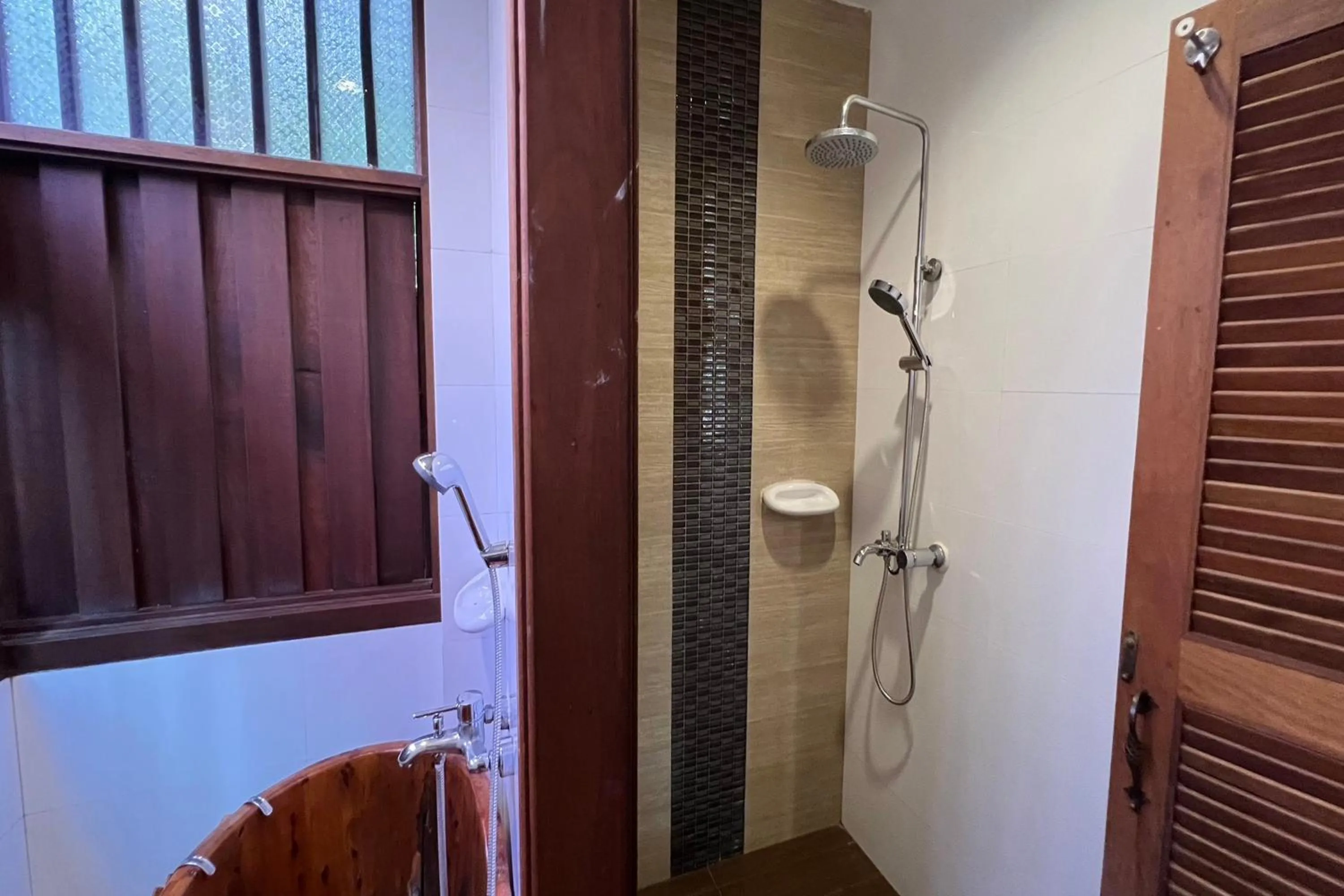 Shower in Khammon Lanna Resort Chiang Mai