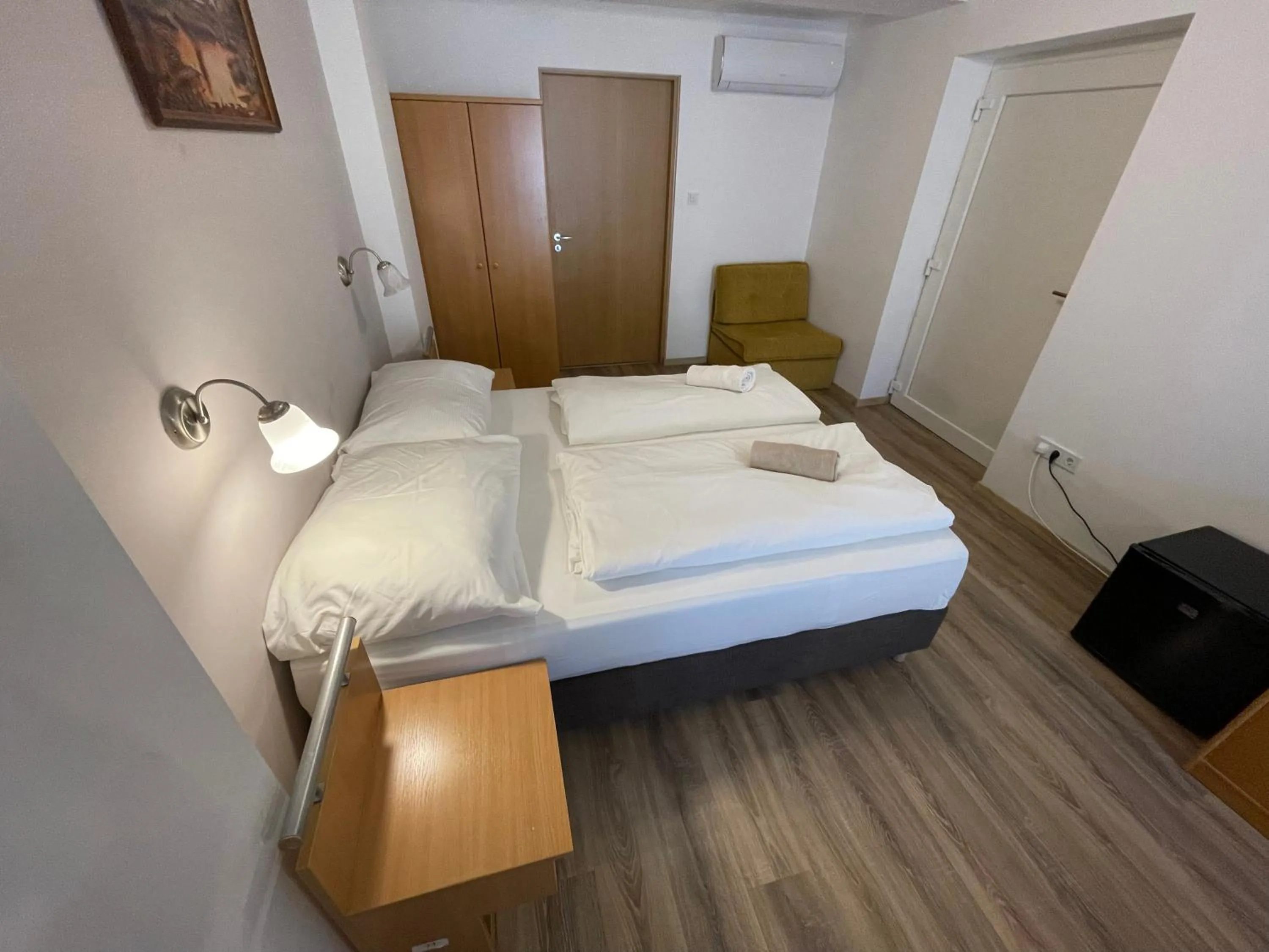 Mátyus Udvarház Kengyel Fogadó Eger