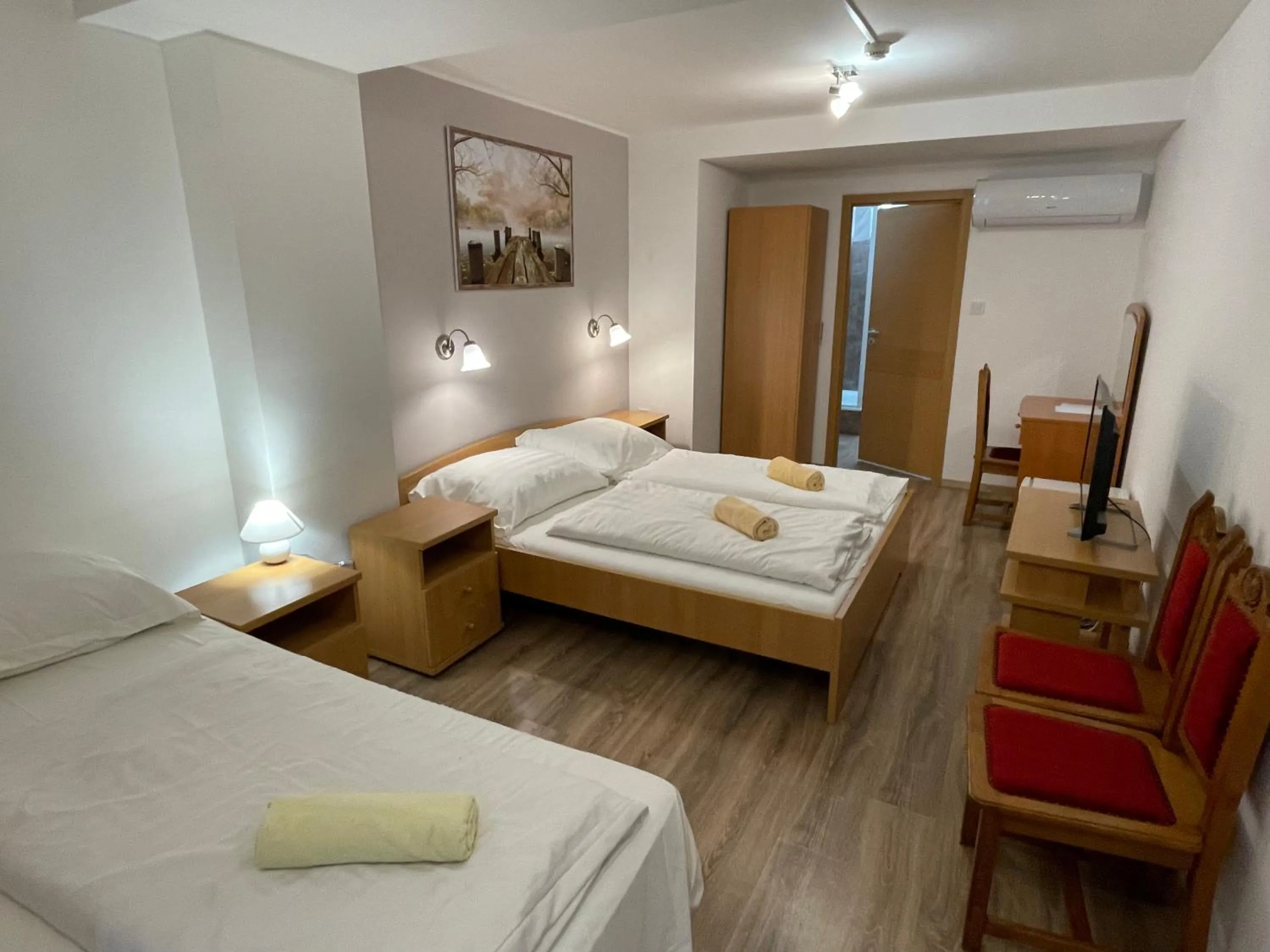 Mátyus Udvarház Kengyel Fogadó Eger