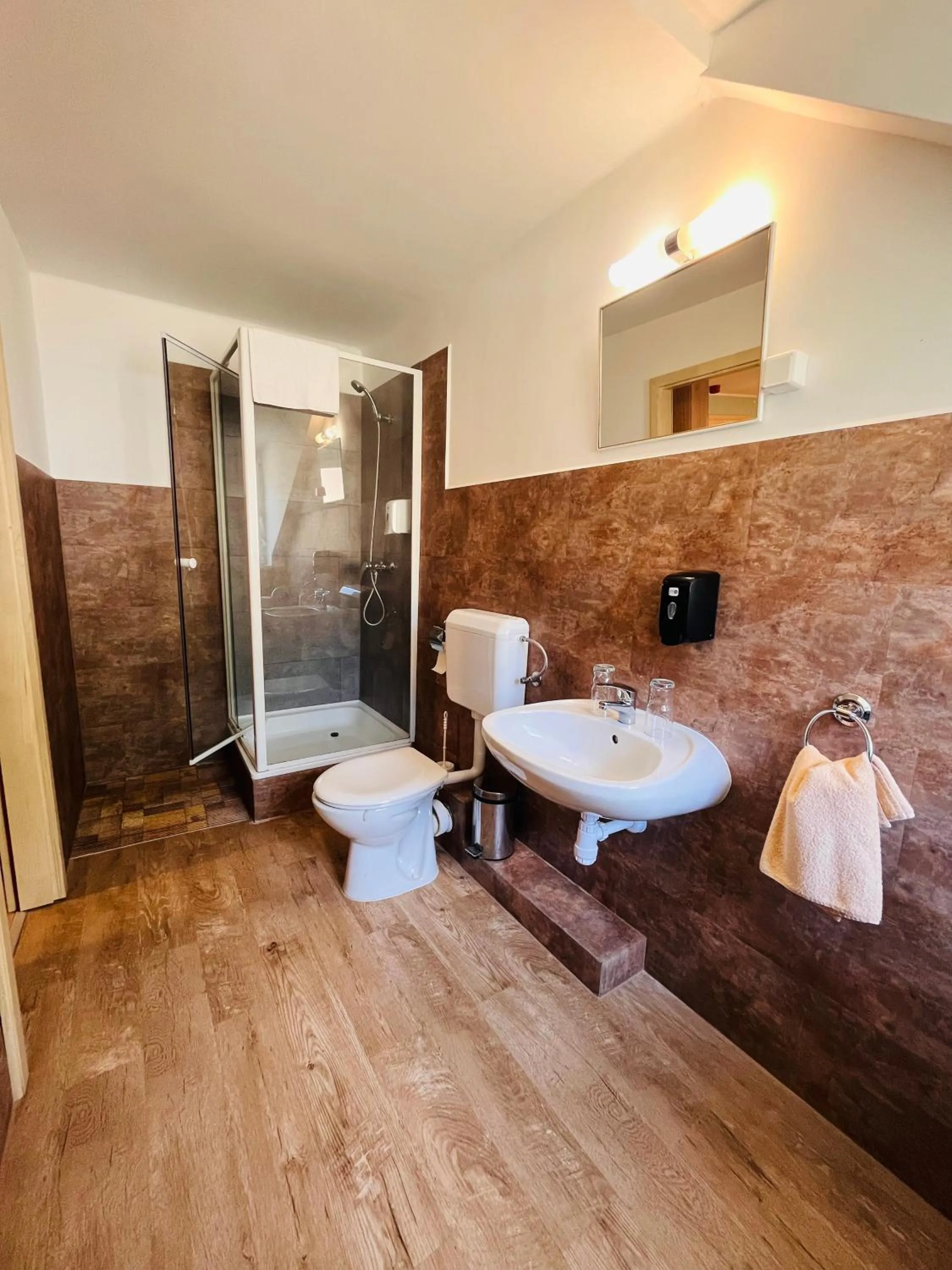 Mátyus Udvarház Kengyel Fogadó Eger