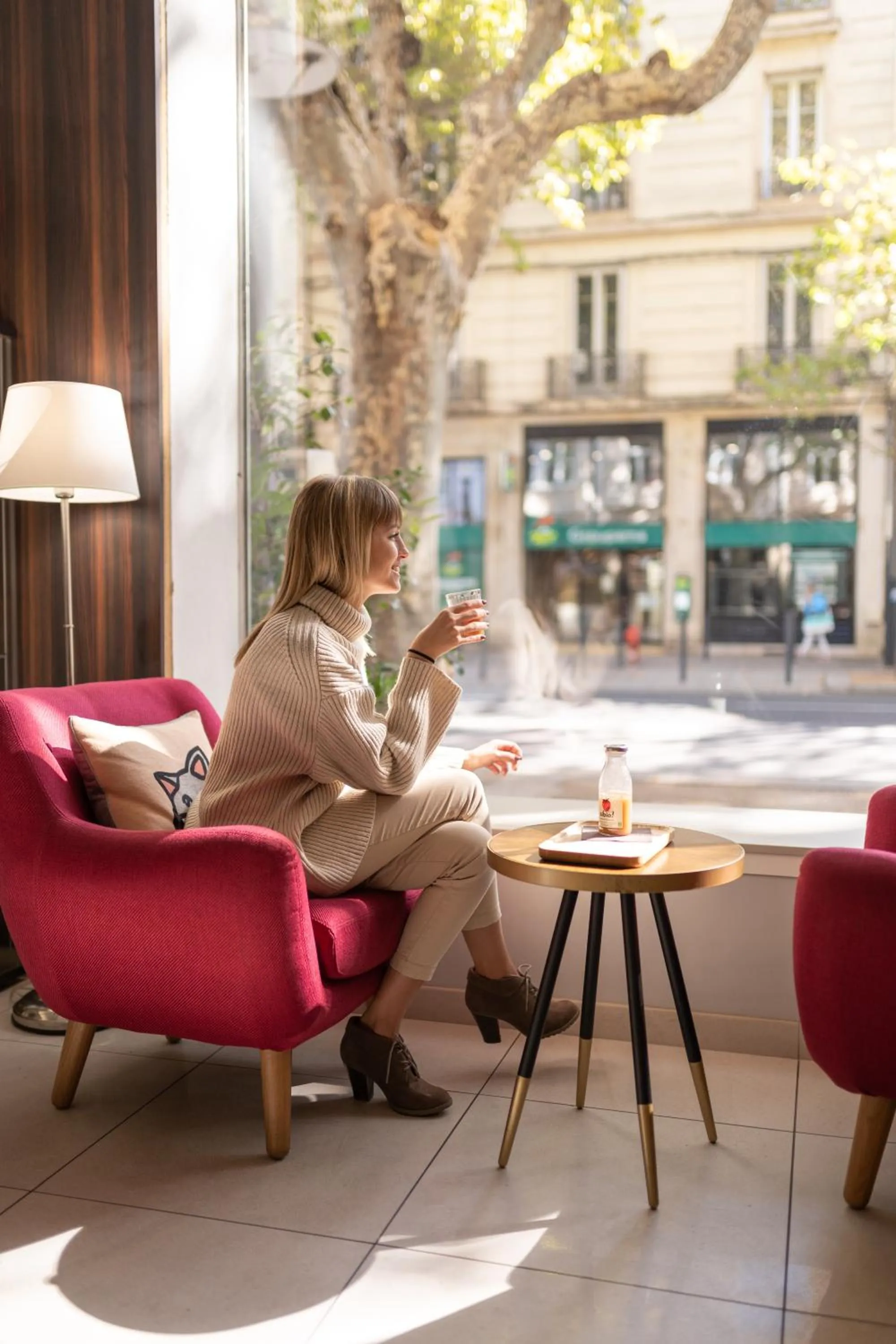 People in The Originals City, Hôtel Mondial, Perpignan