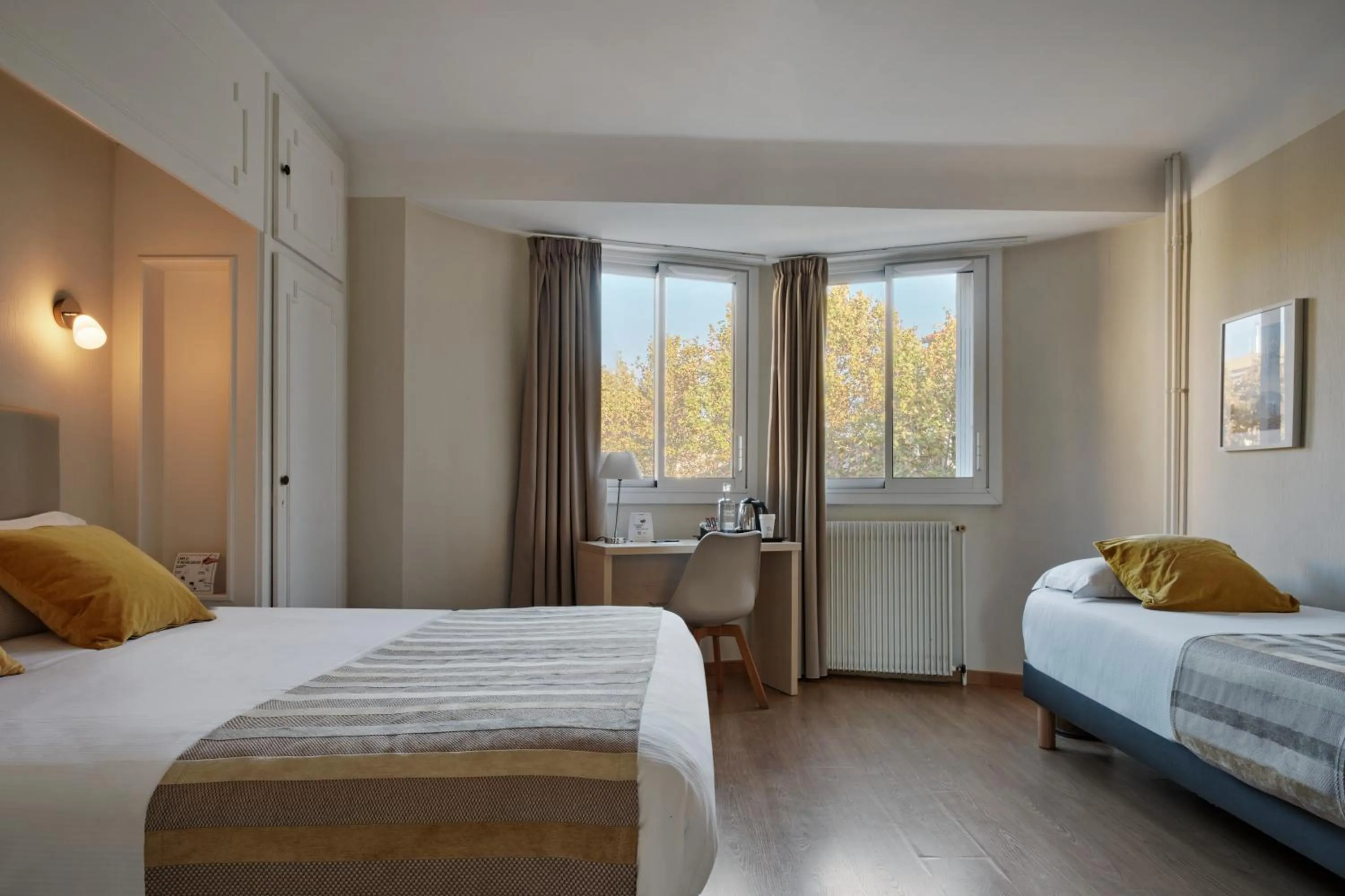 Bed in The Originals City, Hôtel Mondial, Perpignan