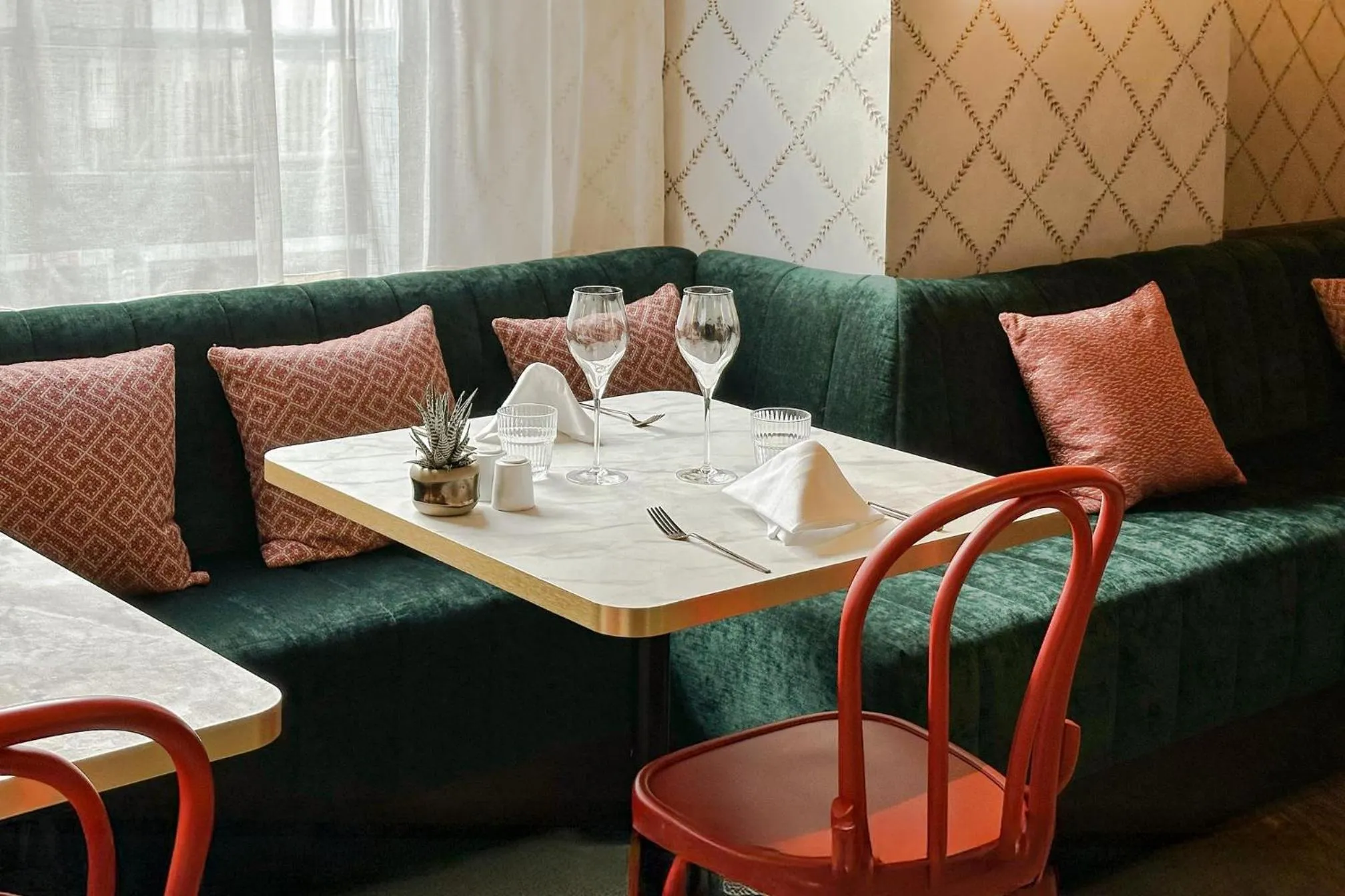 Restaurant/places to eat in NH Collection Paris Ponthieu Champs-Élysées