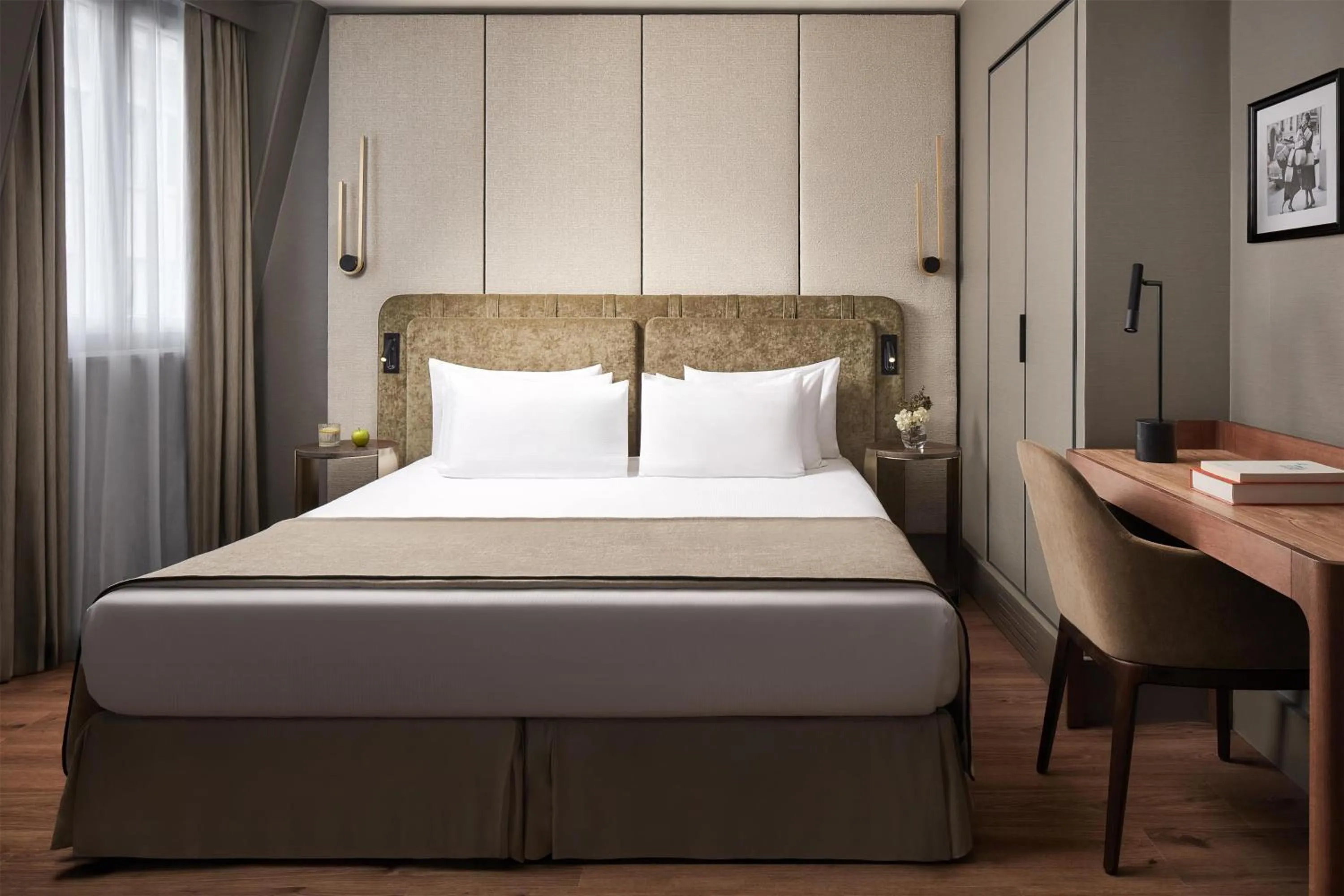 Bedroom, Bed in NH Collection Paris Ponthieu Champs-Élysées