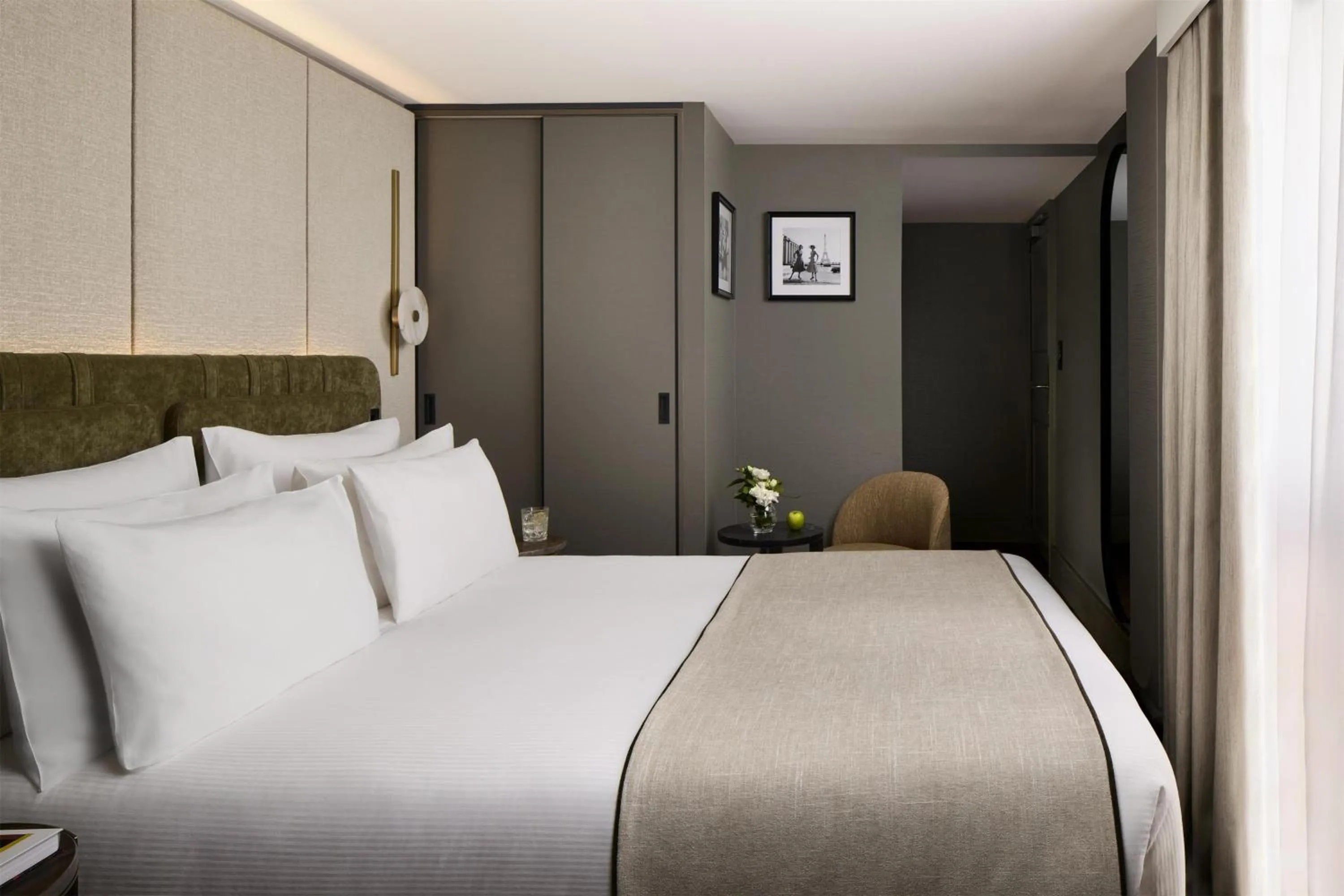 Bedroom, Bed in NH Collection Paris Ponthieu Champs-Élysées