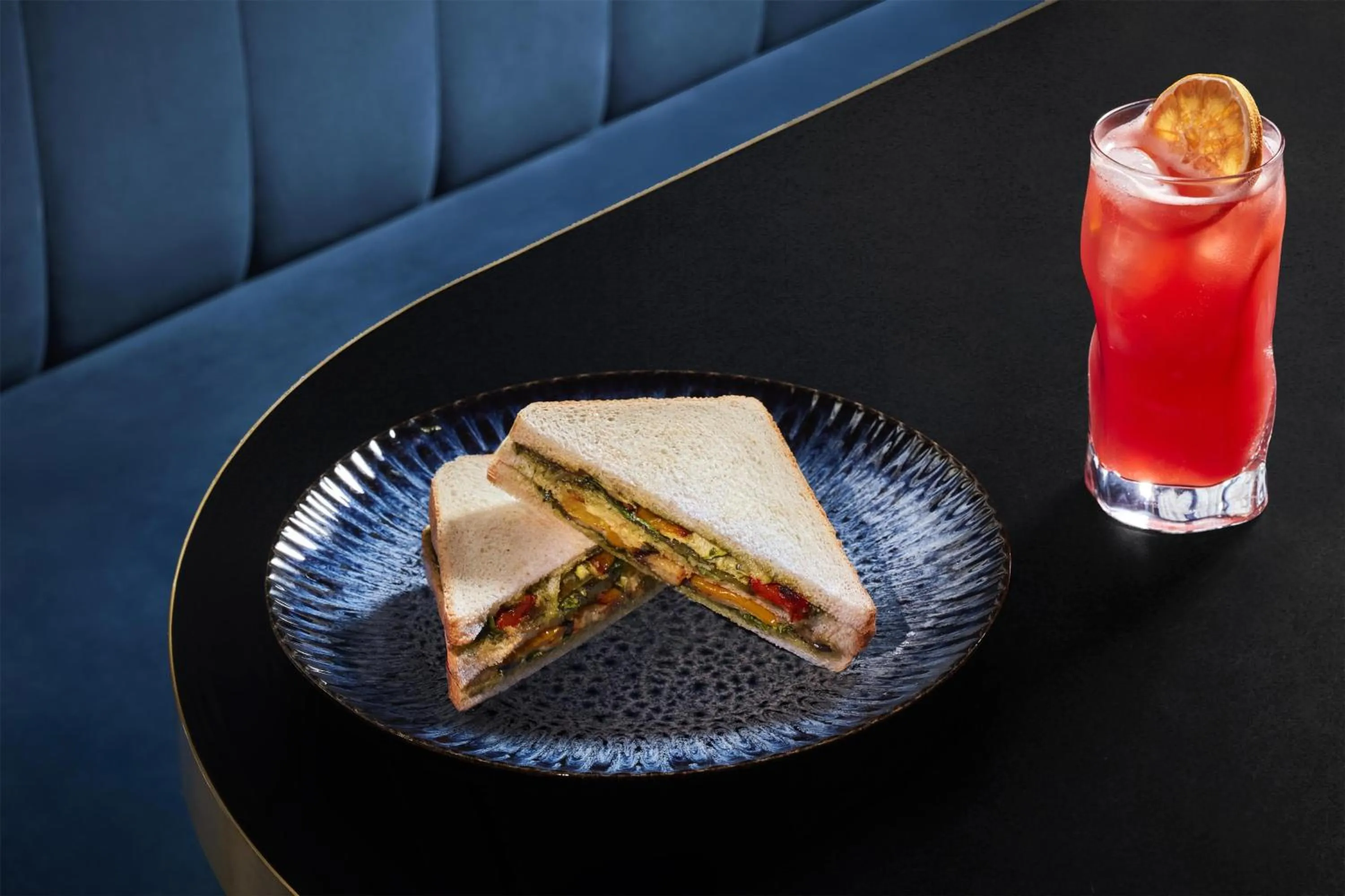 Lounge or bar in NH Collection Paris Ponthieu Champs-Élysées