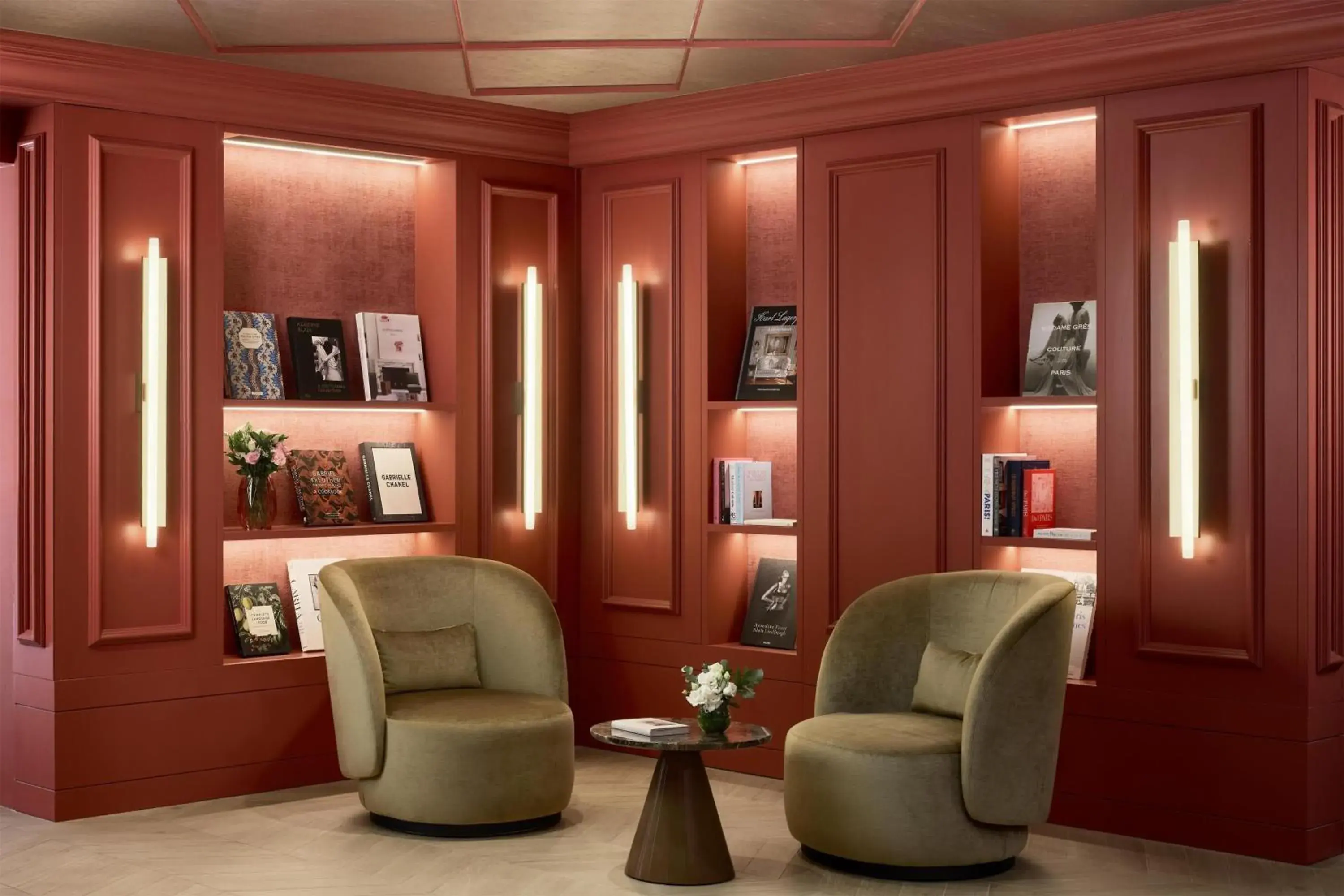 Lobby or reception in NH Collection Paris Ponthieu Champs-Élysées Lobby or reception in NH Collection Paris Ponthieu Champs-Élysées