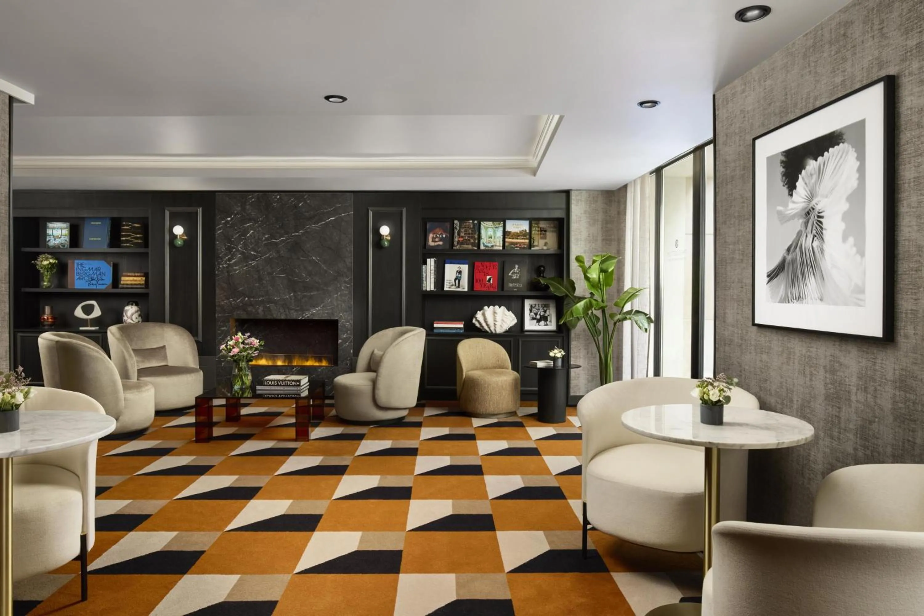 Lobby or reception in NH Collection Paris Ponthieu Champs-Élysées