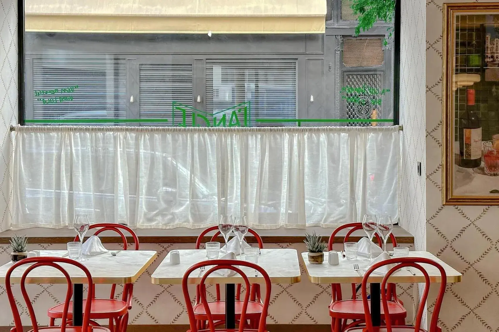 Restaurant/places to eat in NH Collection Paris Ponthieu Champs-Élysées Restaurant/places to eat in NH Collection Paris Ponthieu Champs-Élysées