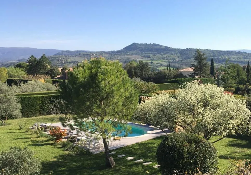 Natural landscape in L'Atelier de Maia