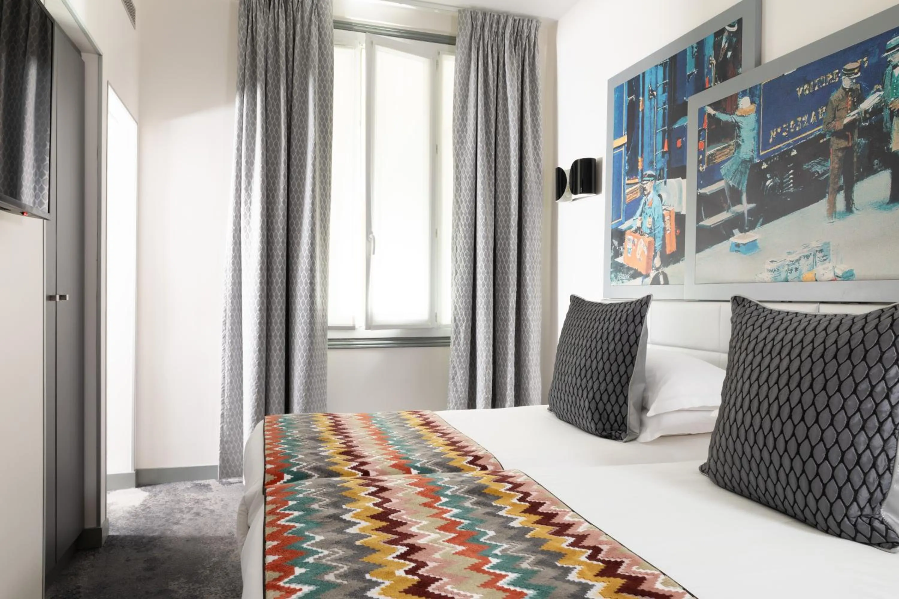 Bedroom, Bed in Palym