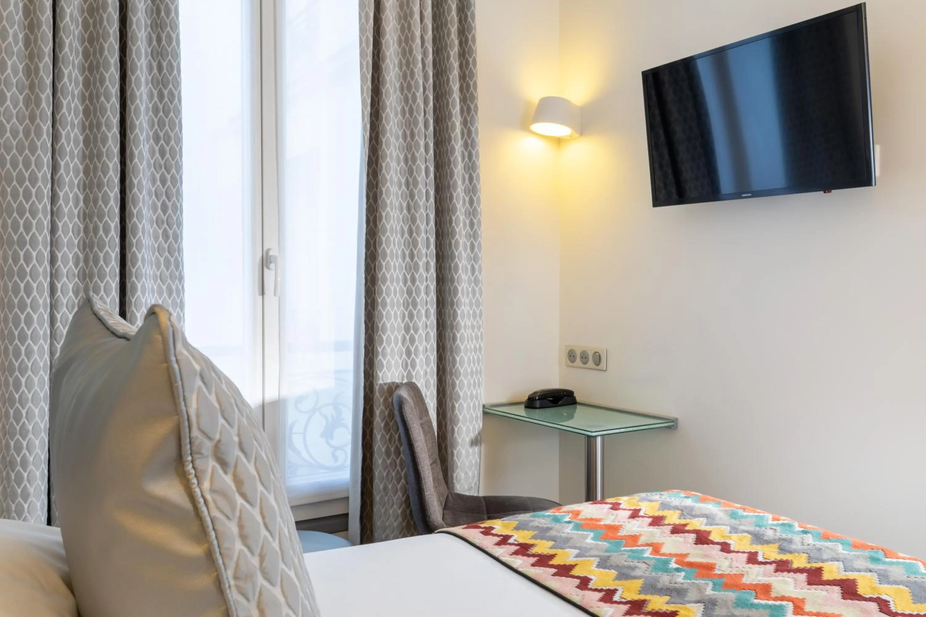 Bedroom, Bed in Palym