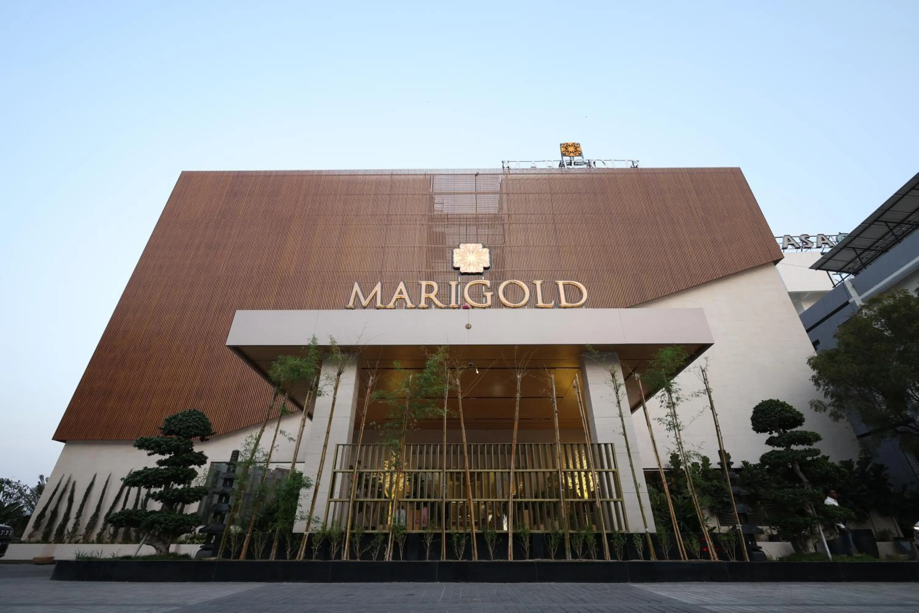 MARIGOLD-Newly Renovated Hotel