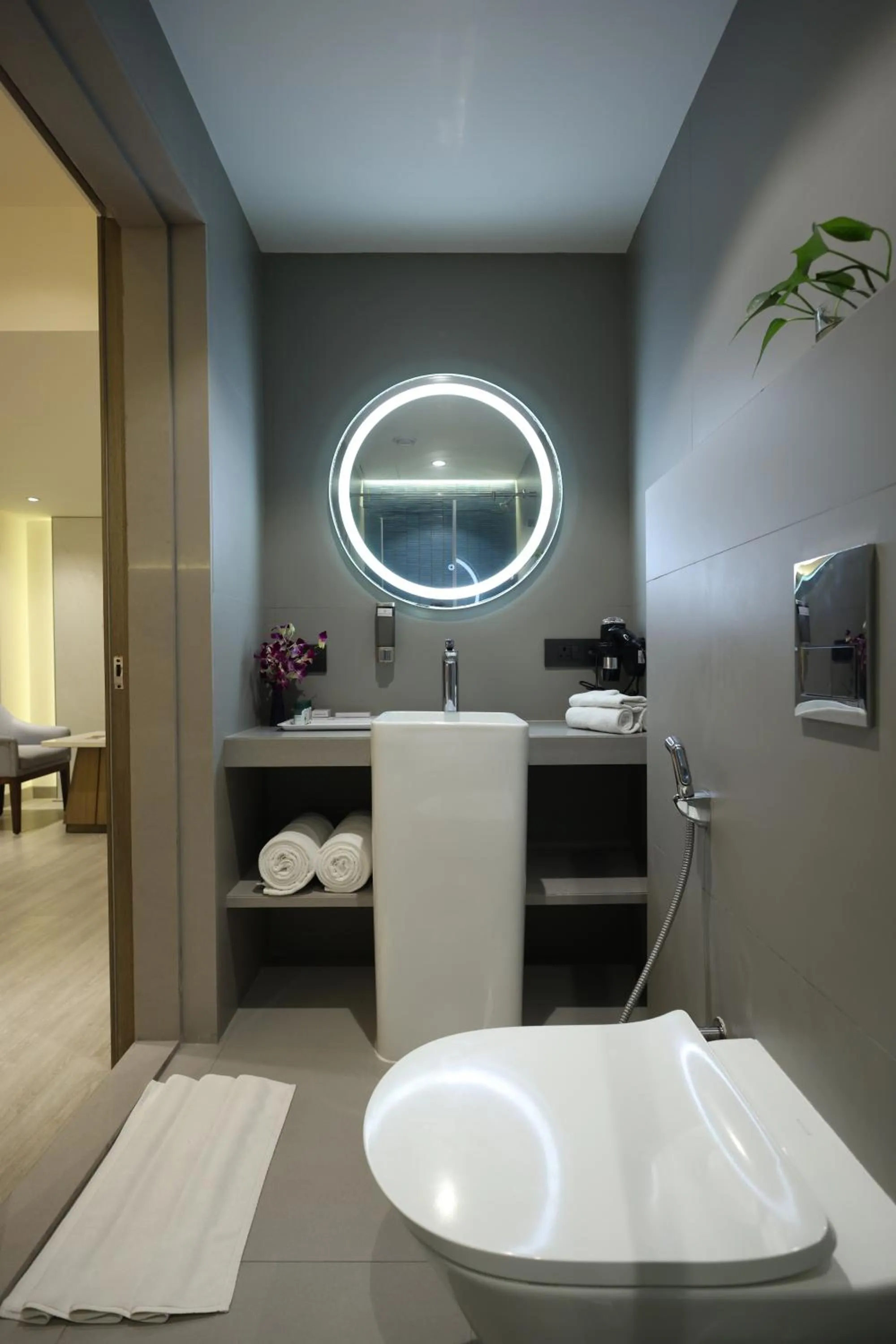 MARIGOLD-Newly Renovated Hotel