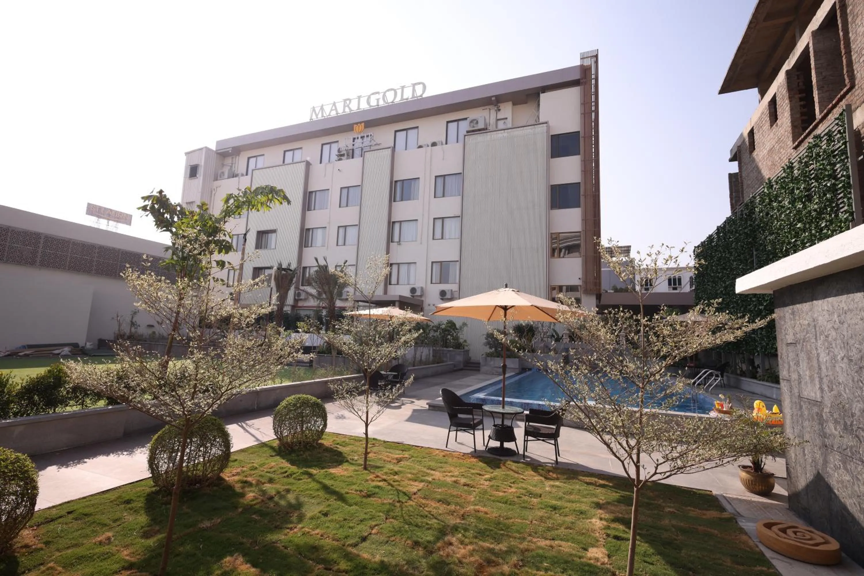 MARIGOLD-Newly Renovated Hotel