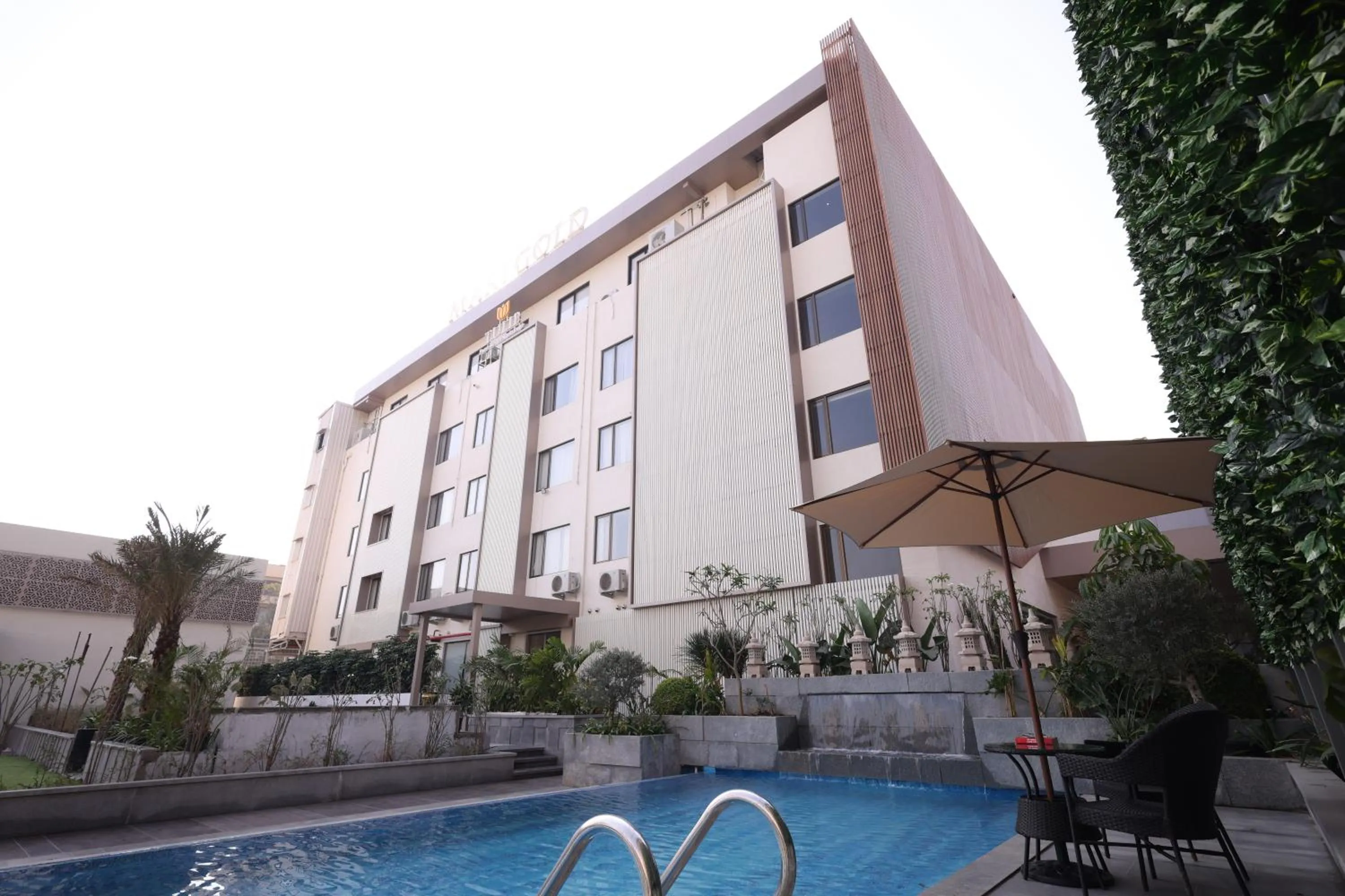 MARIGOLD-Newly Renovated Hotel