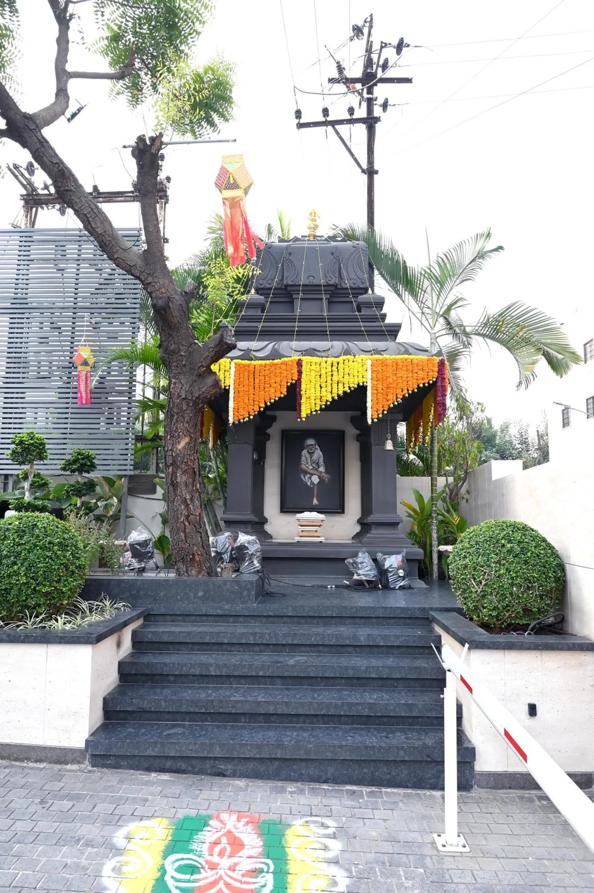 MARIGOLD-Newly Renovated Hotel