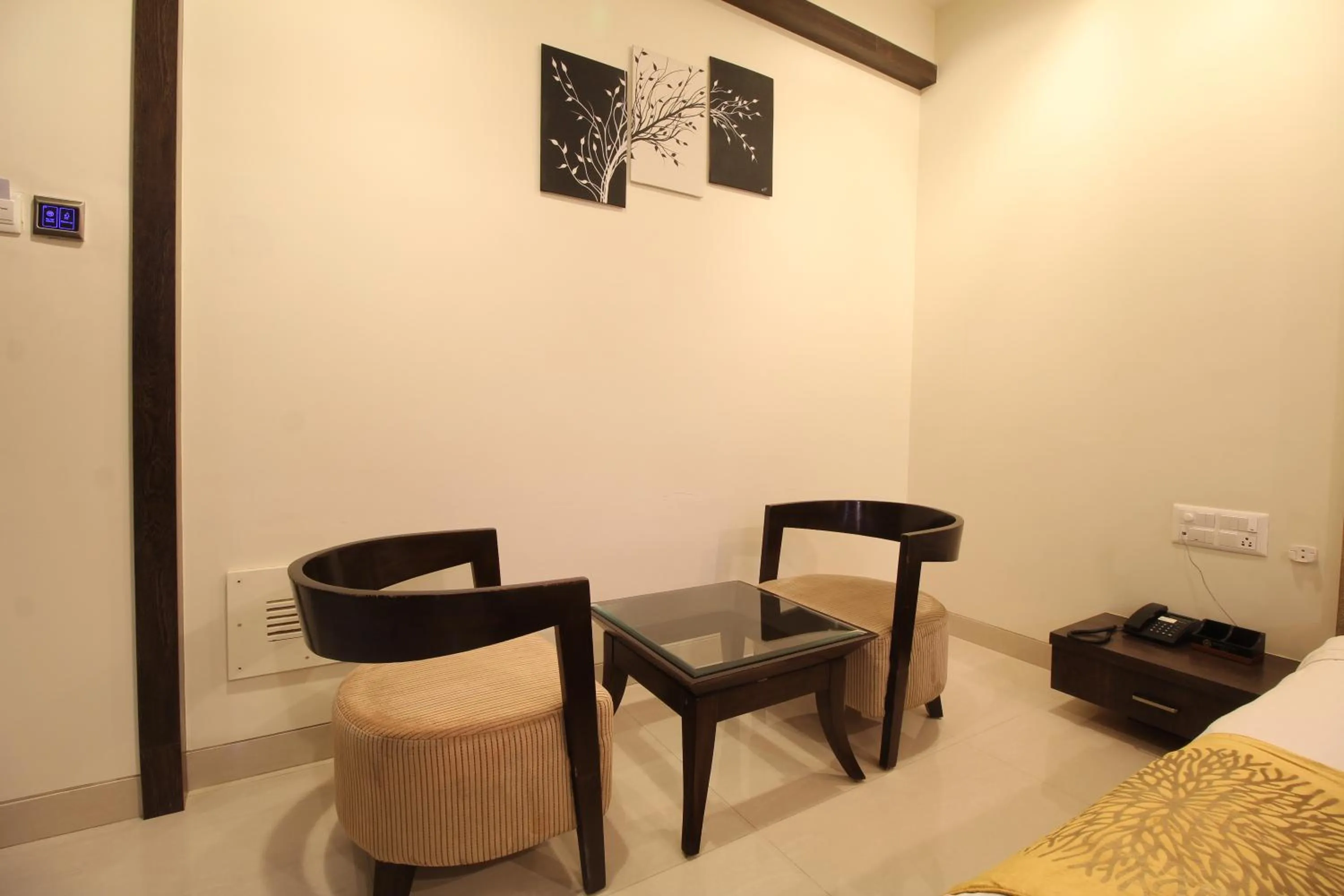 Seating area in MARIGOLD-Newly Renovated Hotel