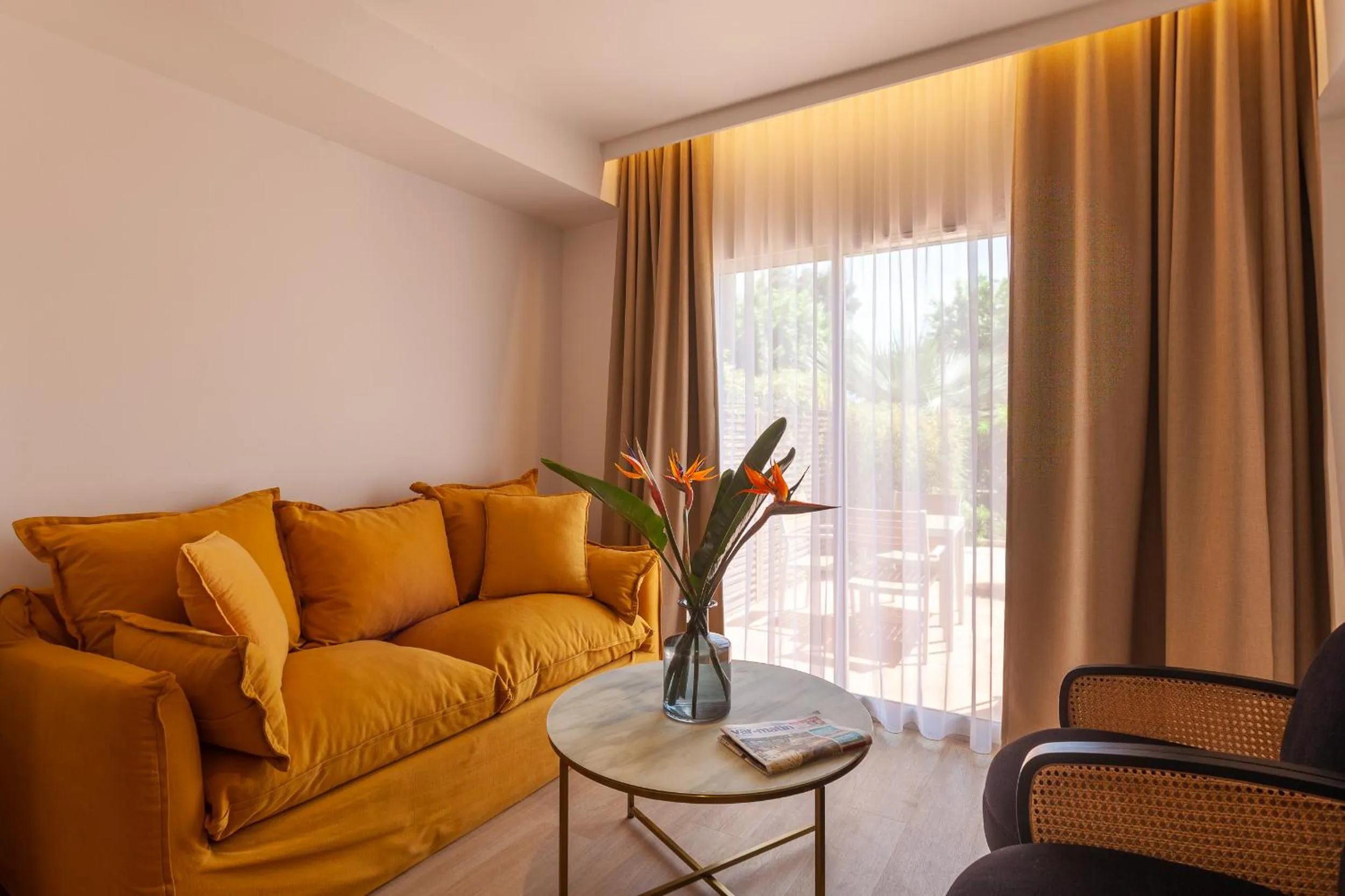 Property building in Hôtel La Piscine