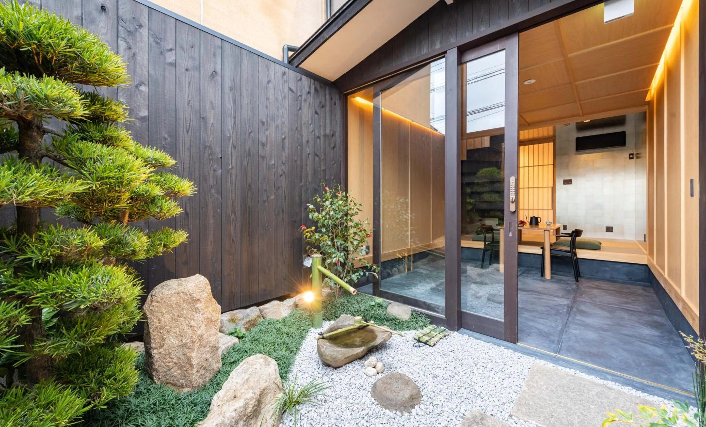 Property building in TABITABI STAY TAISHI