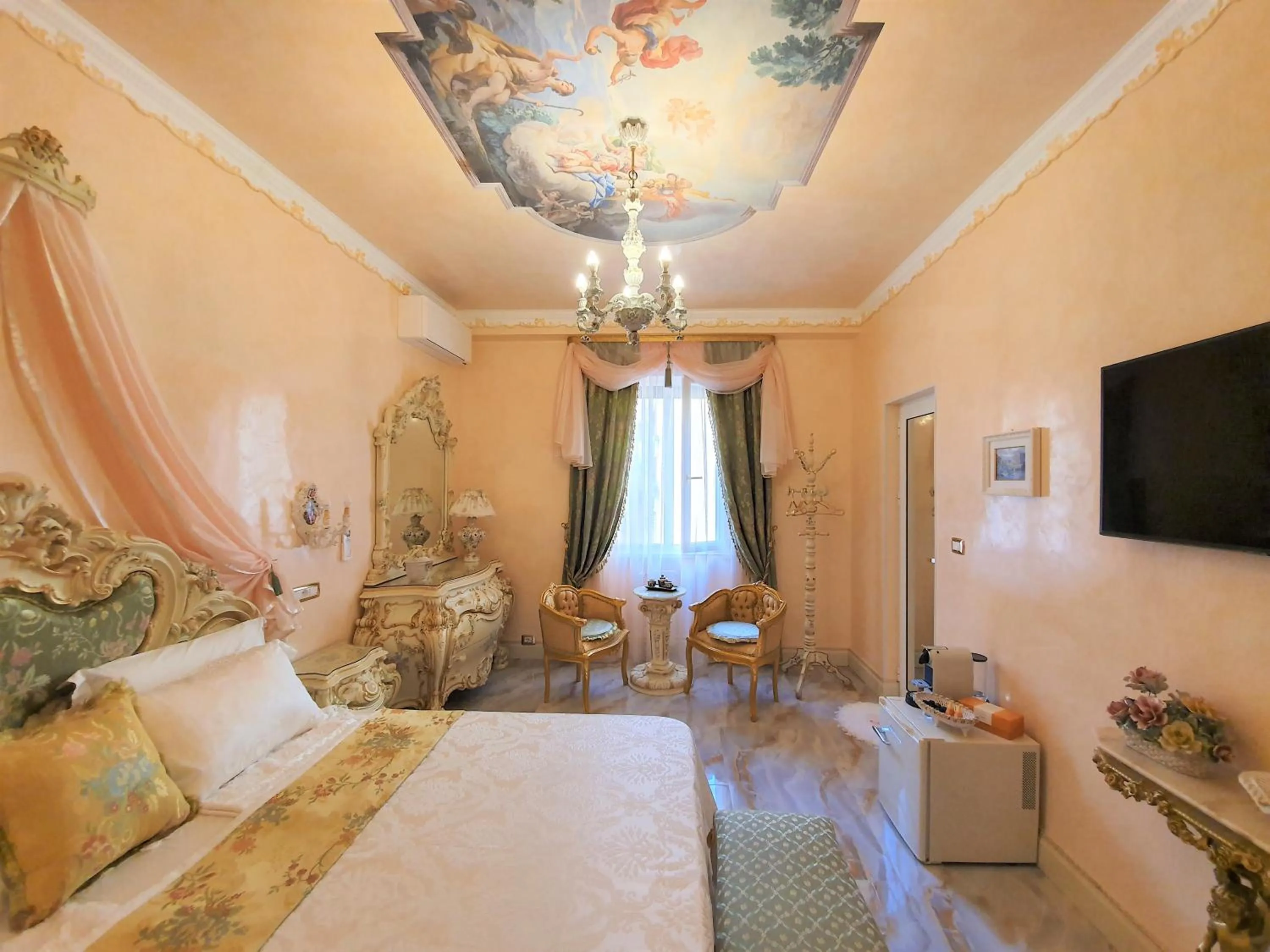 TV and multimedia, Bed in FD Luxury rooms