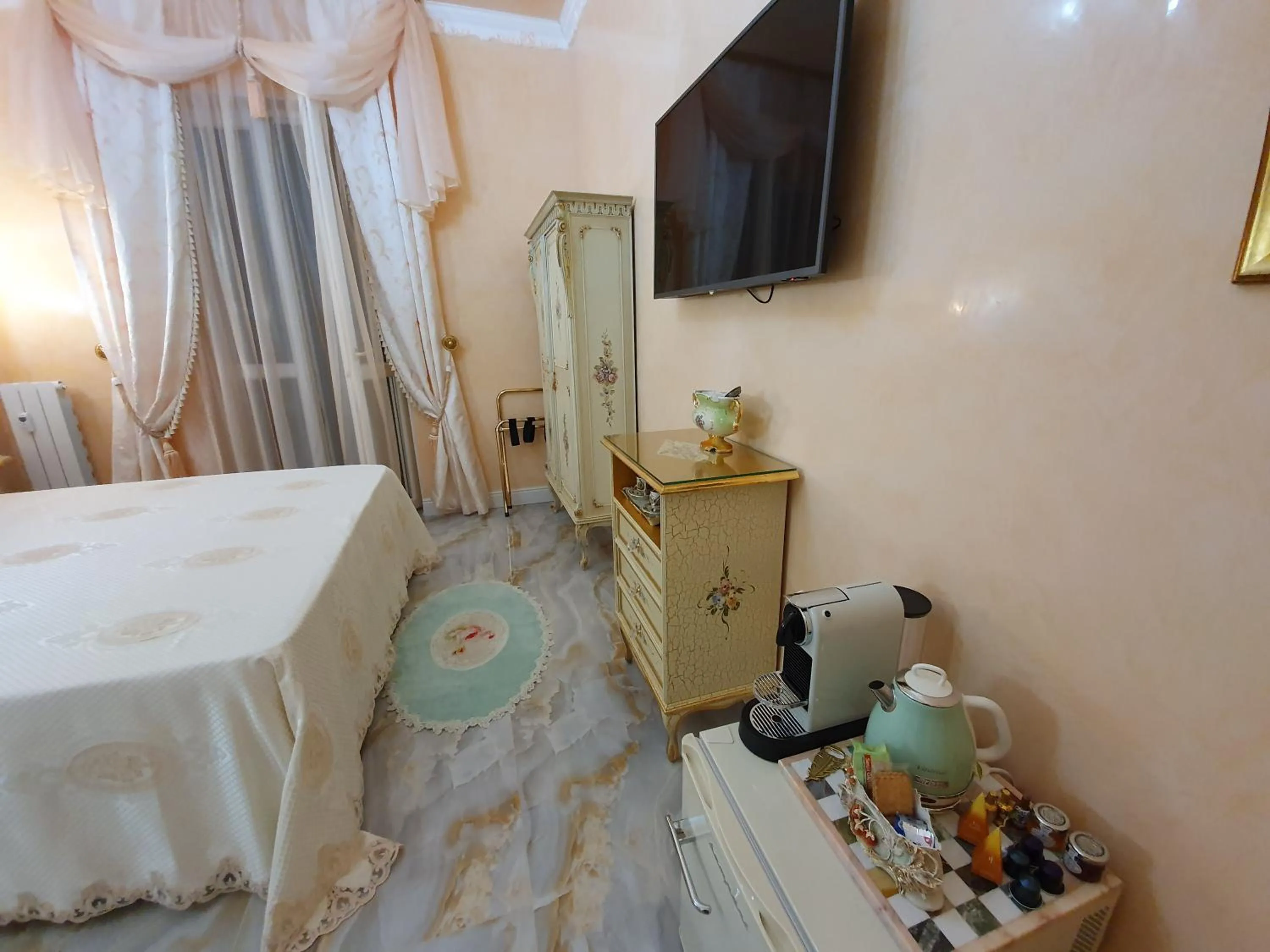 Coffee/tea facilities in FD Luxury rooms