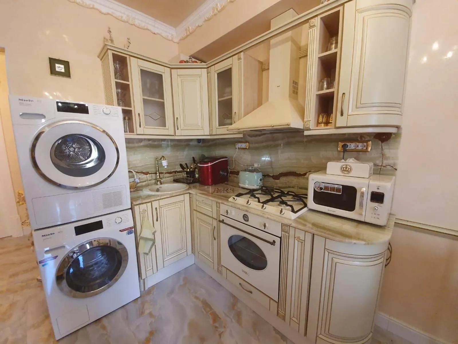 Kitchen or kitchenette in FD Luxury rooms