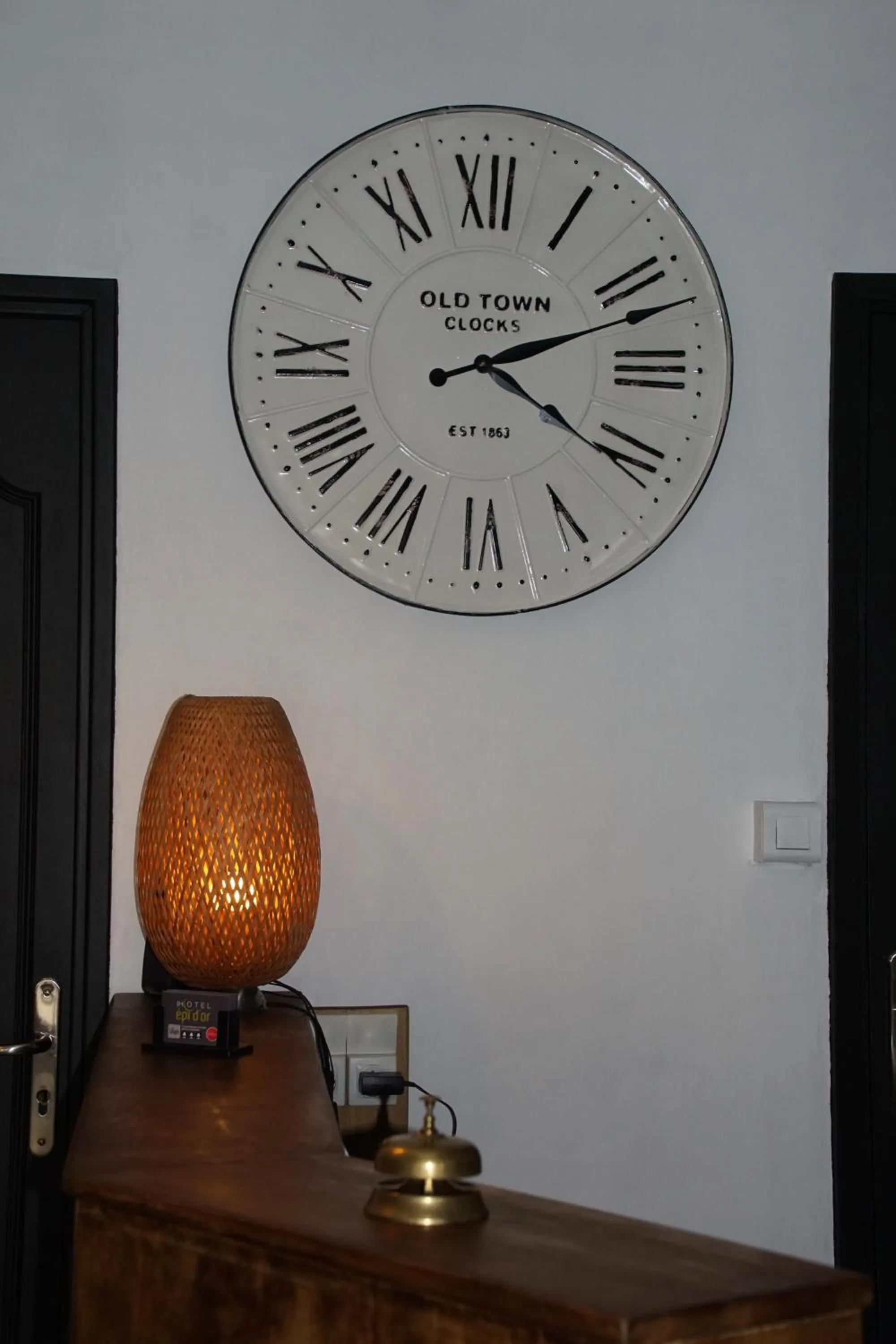 Lobby or reception in Logis Hotel Epi d'Or