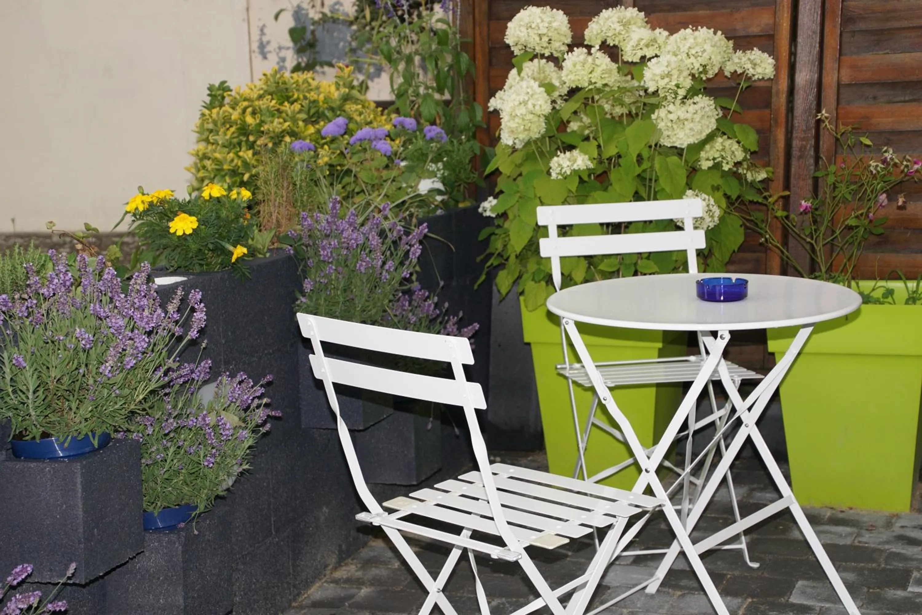 Patio in Logis Hotel Epi d'Or