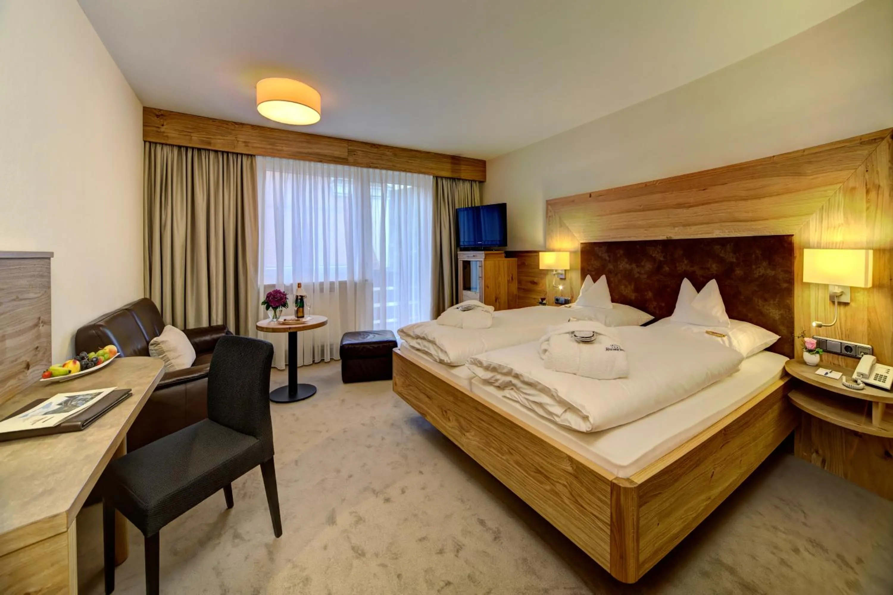 Photo of the whole room, Bed in Wellnesshotel Hofbräuhaus