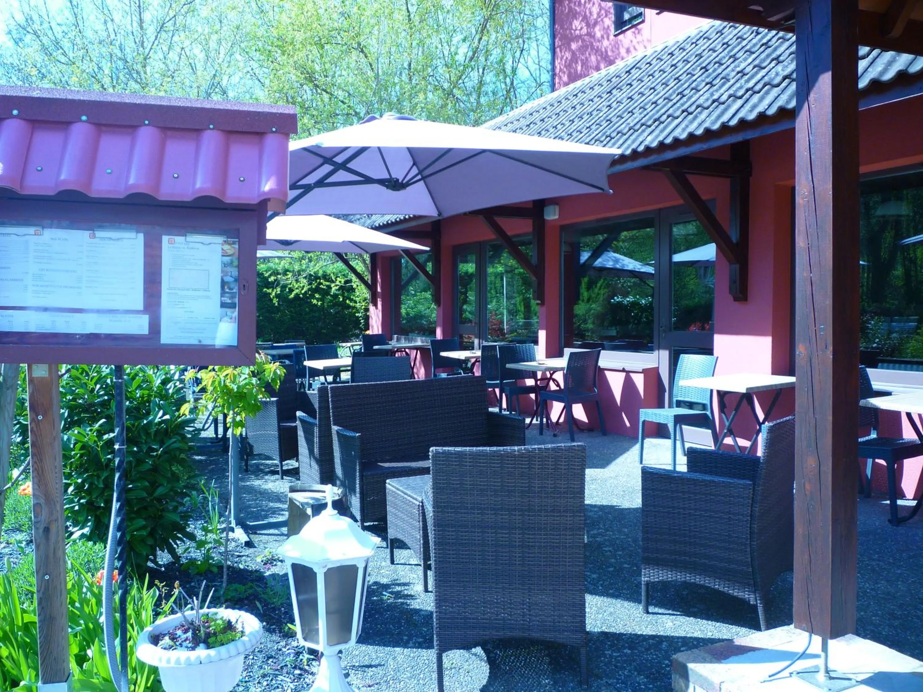 Patio in The Originals City, Hôtel Mulhouse, Ile Napoleon