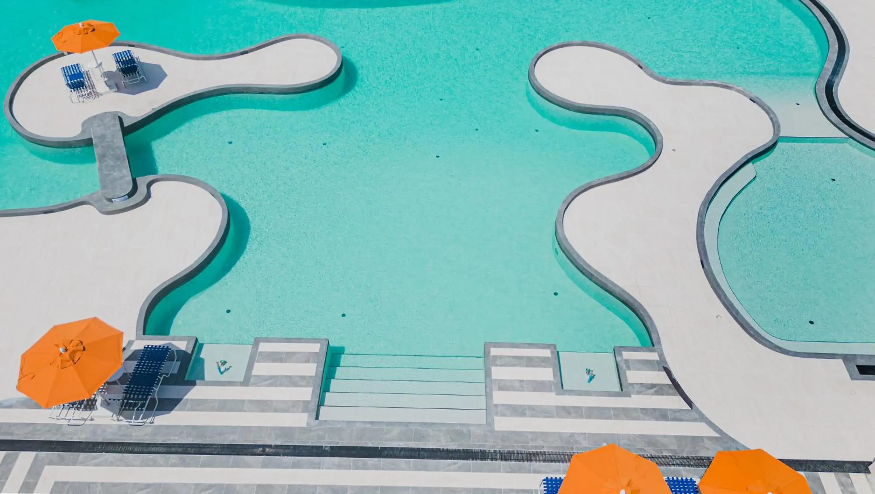 Swimming pool in Pattana Sports Resort Swimming pool in Pattana Sports Resort