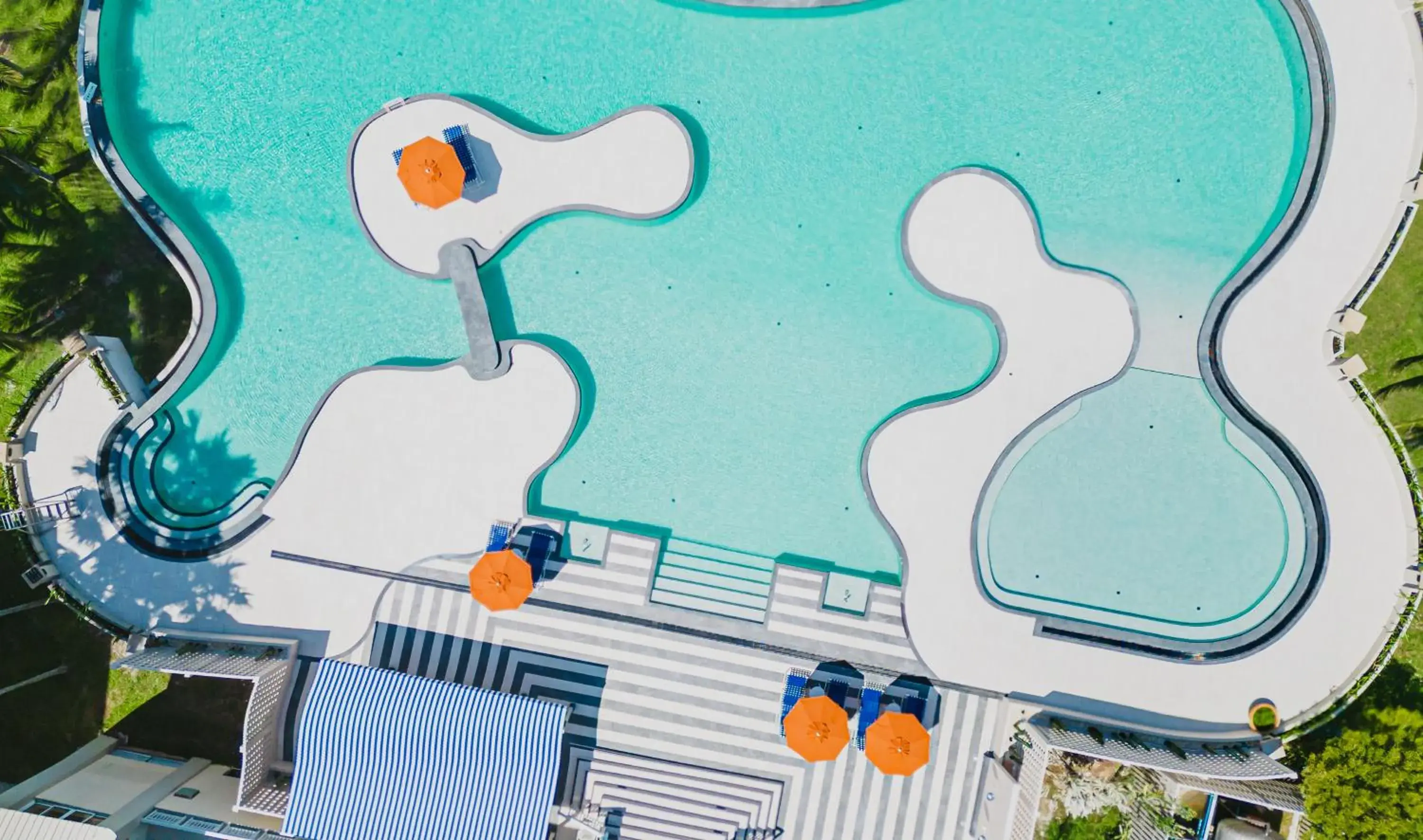 Swimming pool in Pattana Sports Resort Swimming pool in Pattana Sports Resort