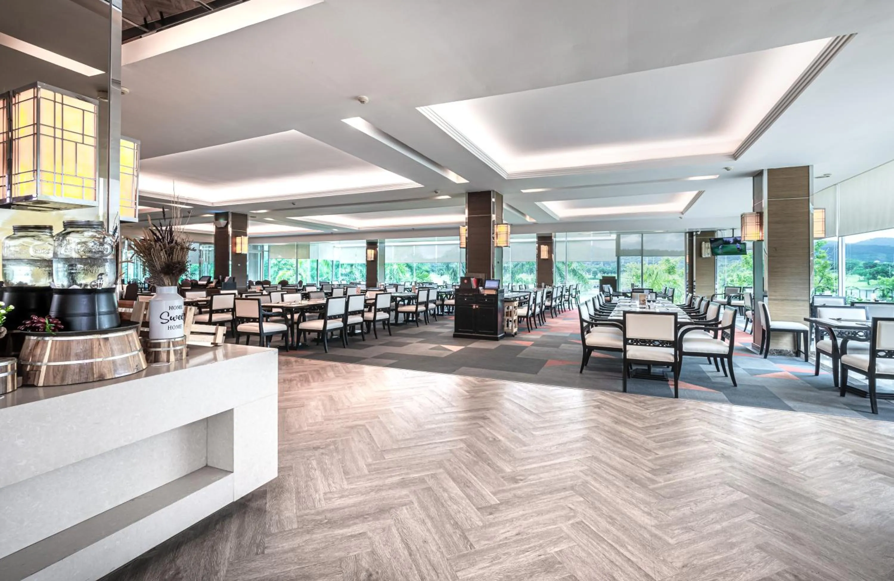 Restaurant/places to eat in Pattana Sports Resort