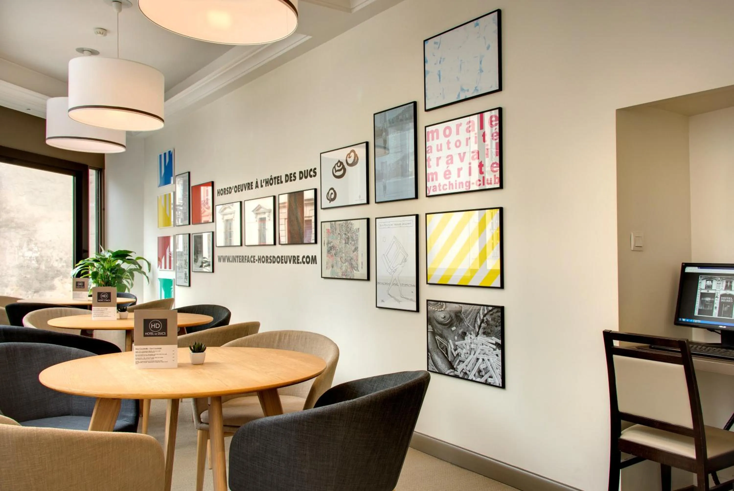 Seating area in Hôtel des Ducs