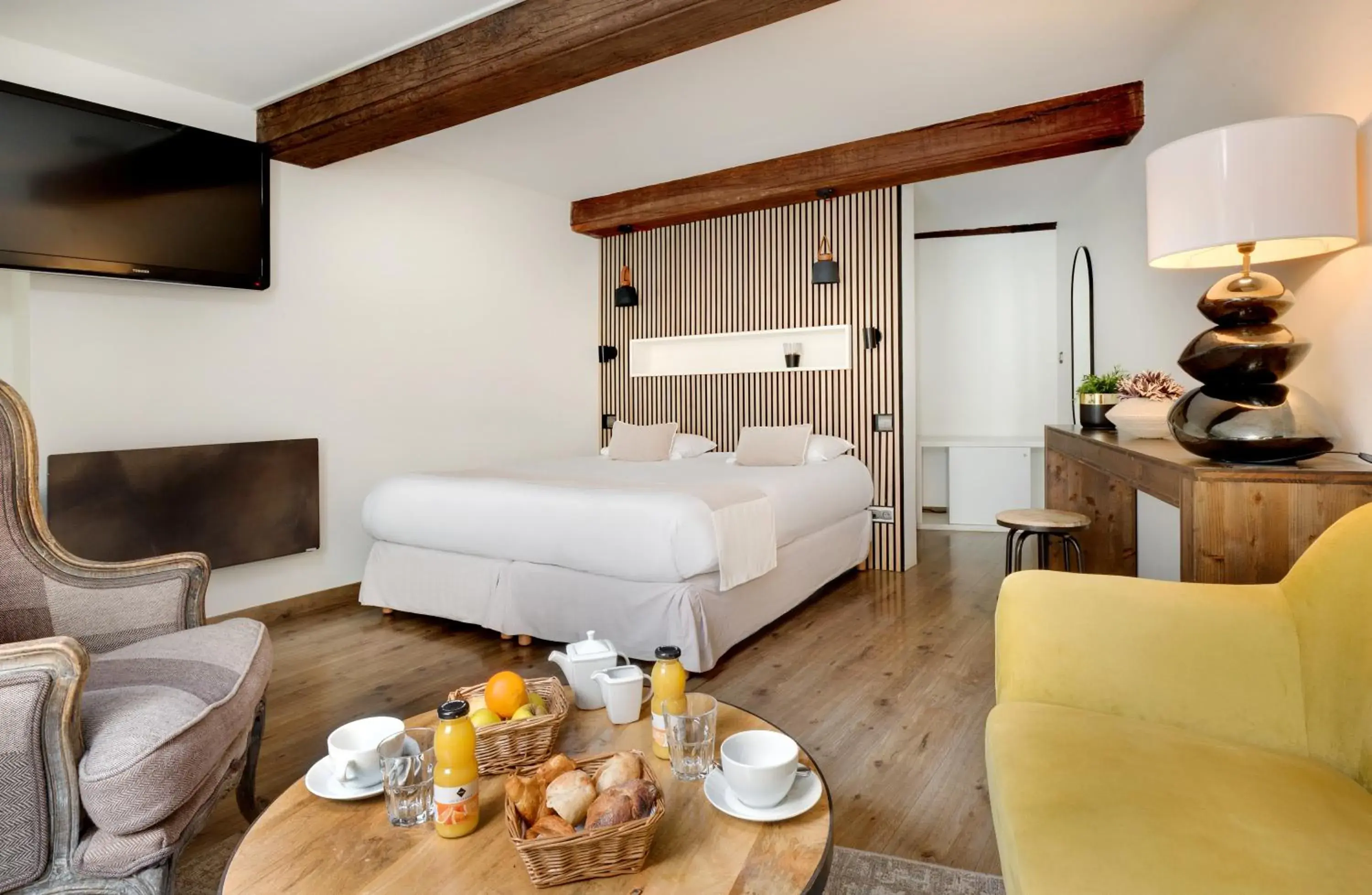 Deluxe Double Room - Résidence des Ducs - La Loft in Hôtel des Ducs Deluxe Double Room - Résidence des Ducs - La Loft in Hôtel des Ducs