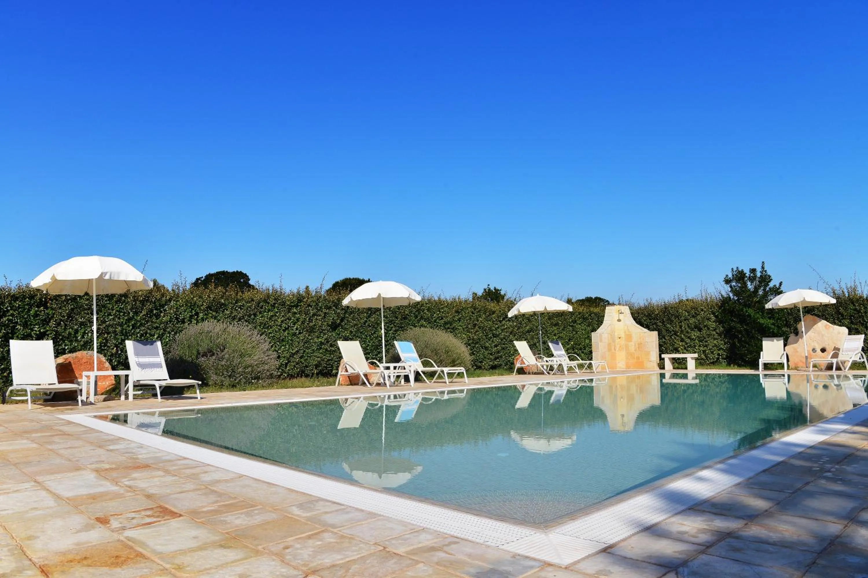 Swimming pool in Masseria Peppeturro