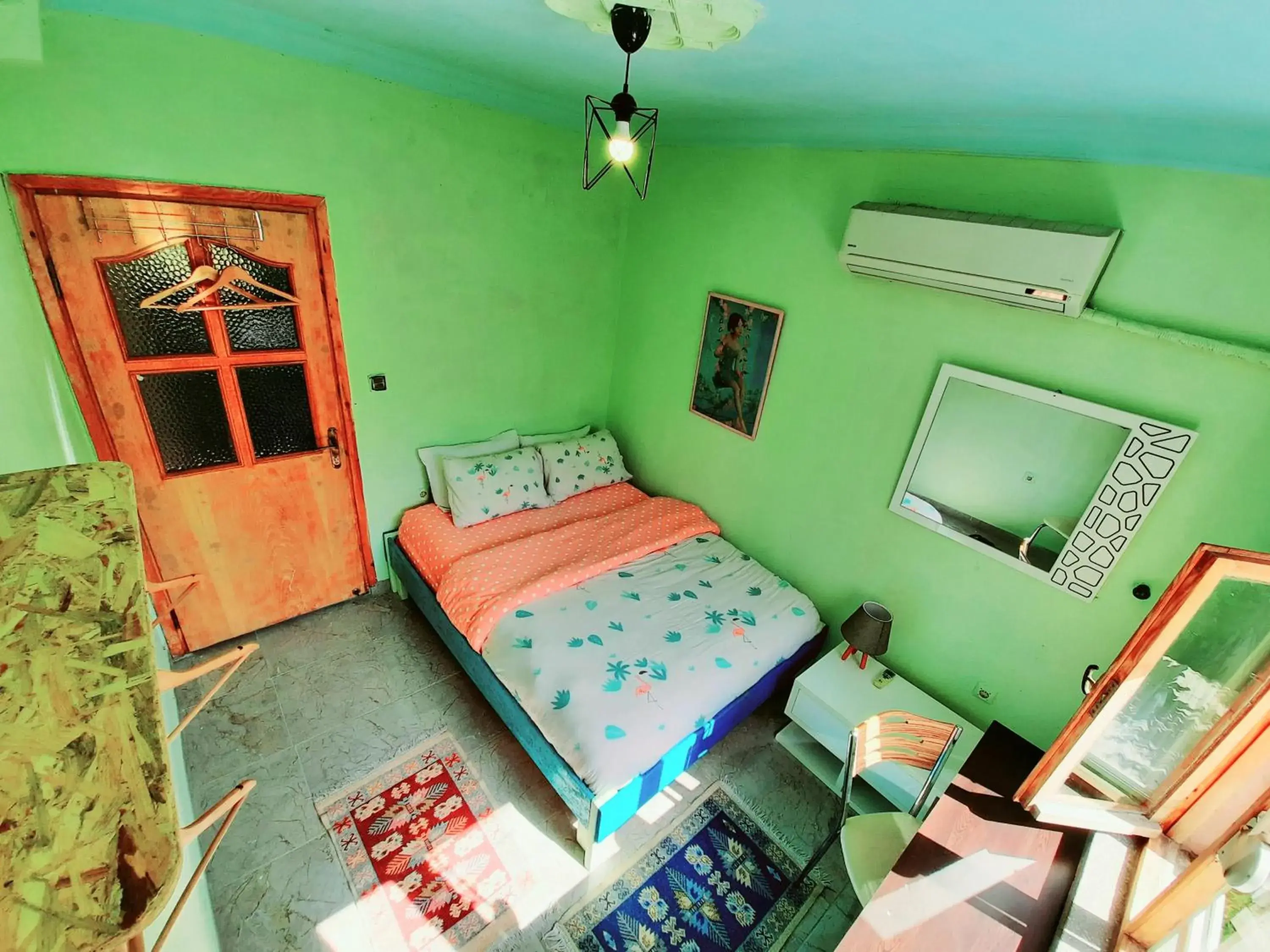 Double Room with Shared Bathroom in hostel vague Double Room with Shared Bathroom in hostel vague