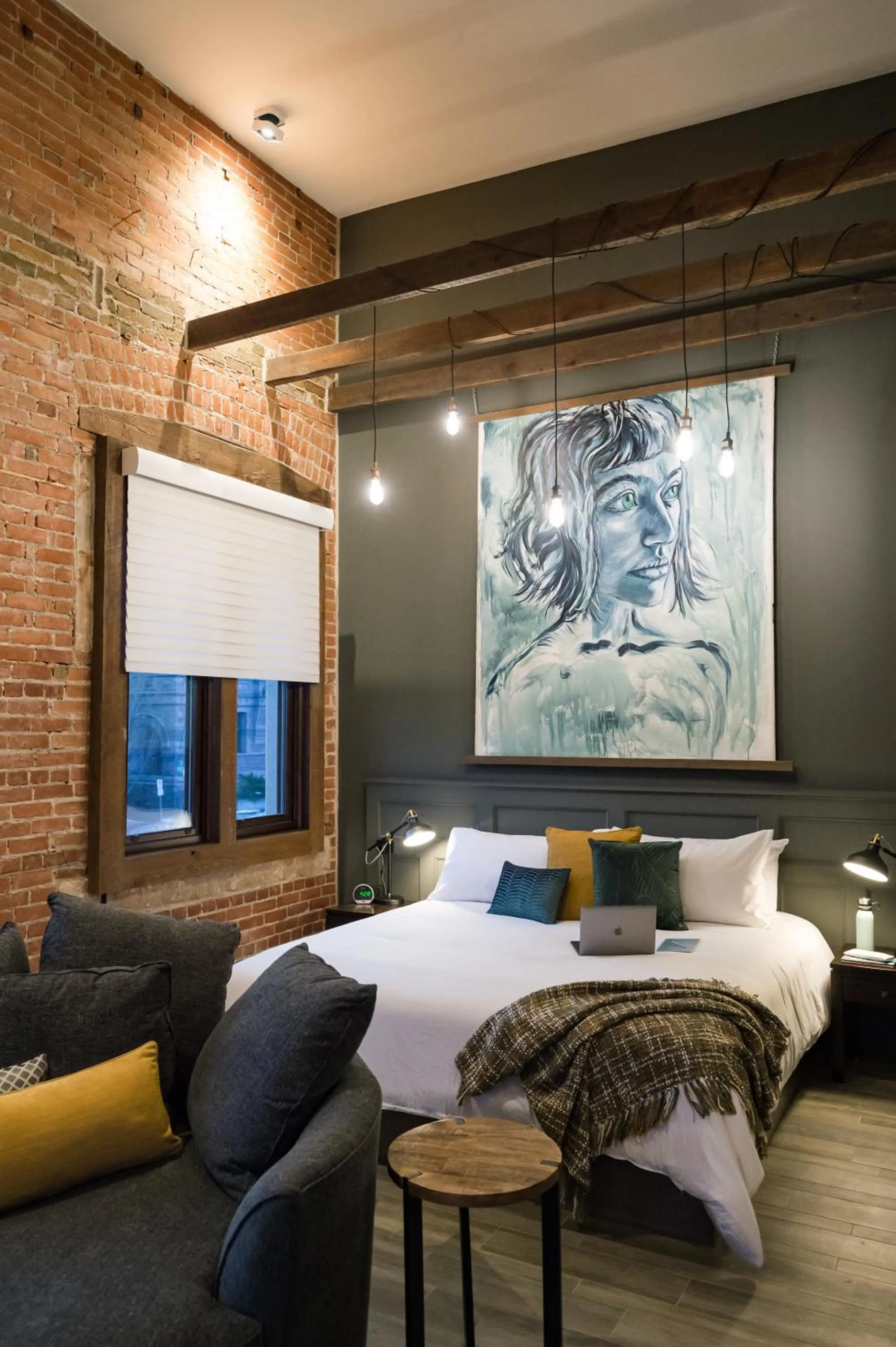 Photo of the whole room, Bed in 48 King West Boutique Hotel