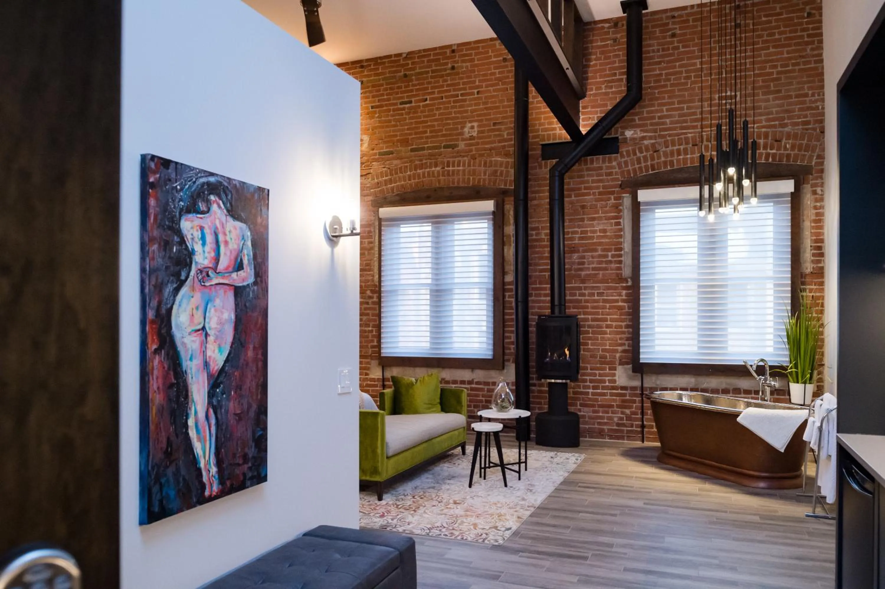 flat iron in 48 King West Boutique Hotel