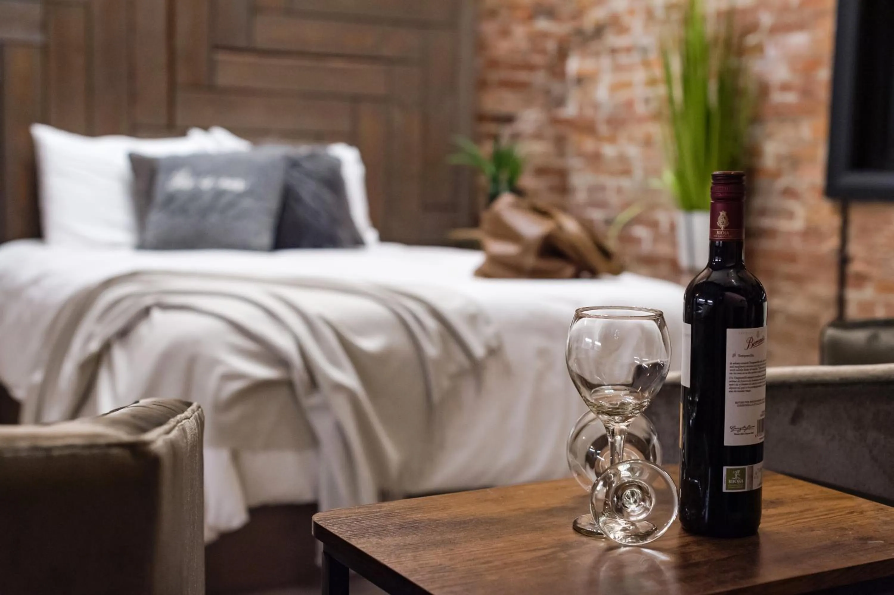 Bed in 48 King West Boutique Hotel