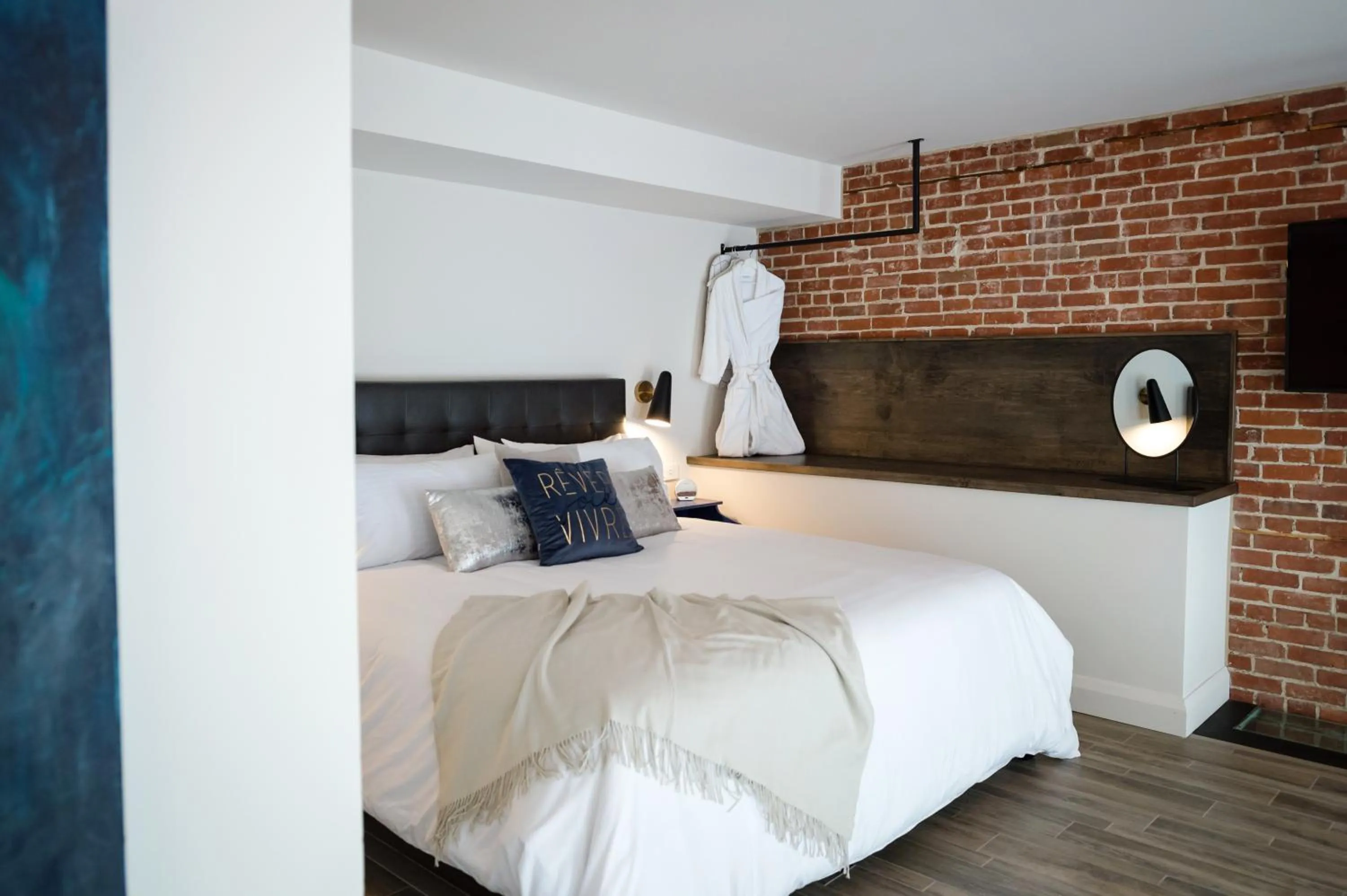 Bed in 48 King West Boutique Hotel