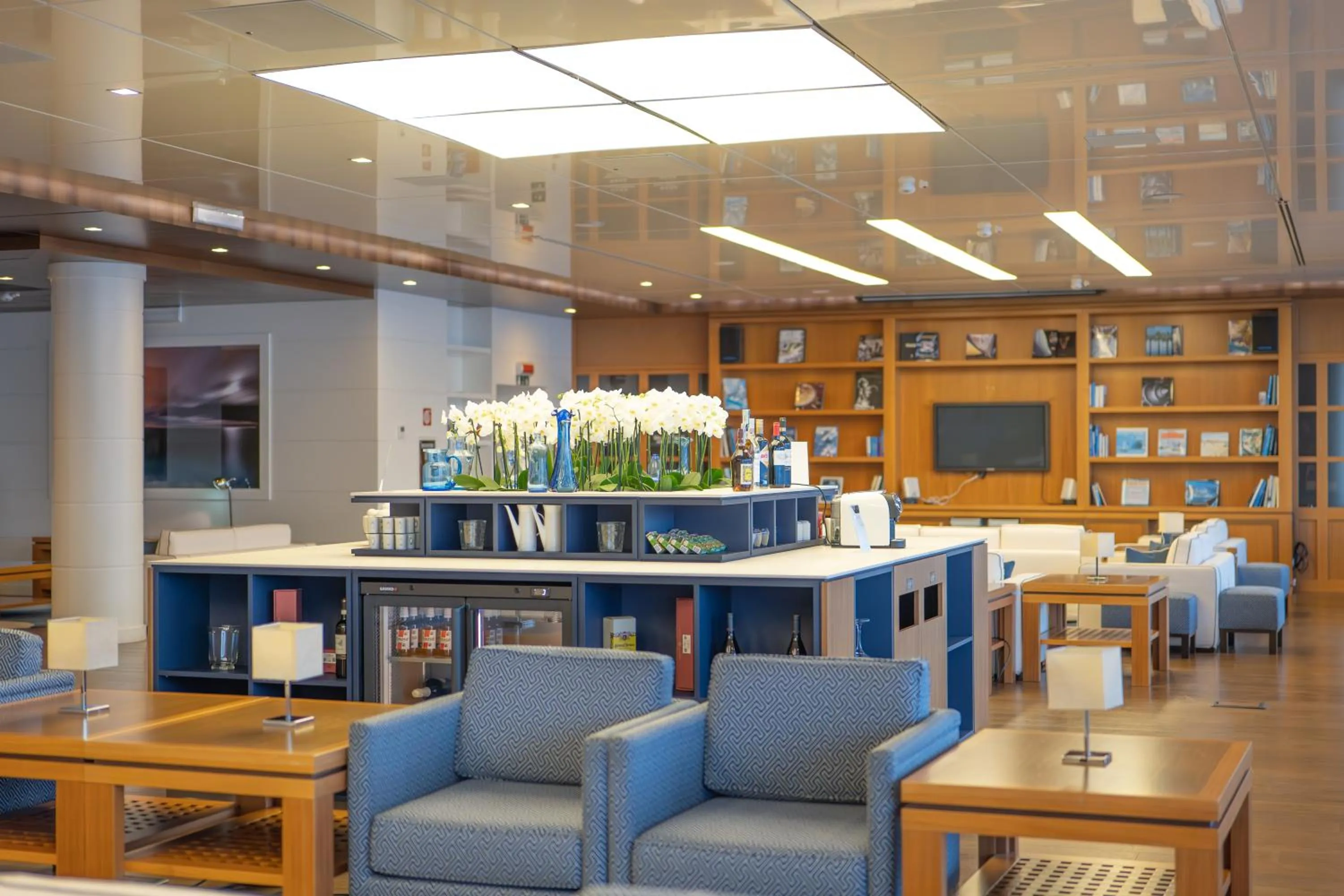 Lobby or reception in Albergo Yacht Club Marina Di Loano