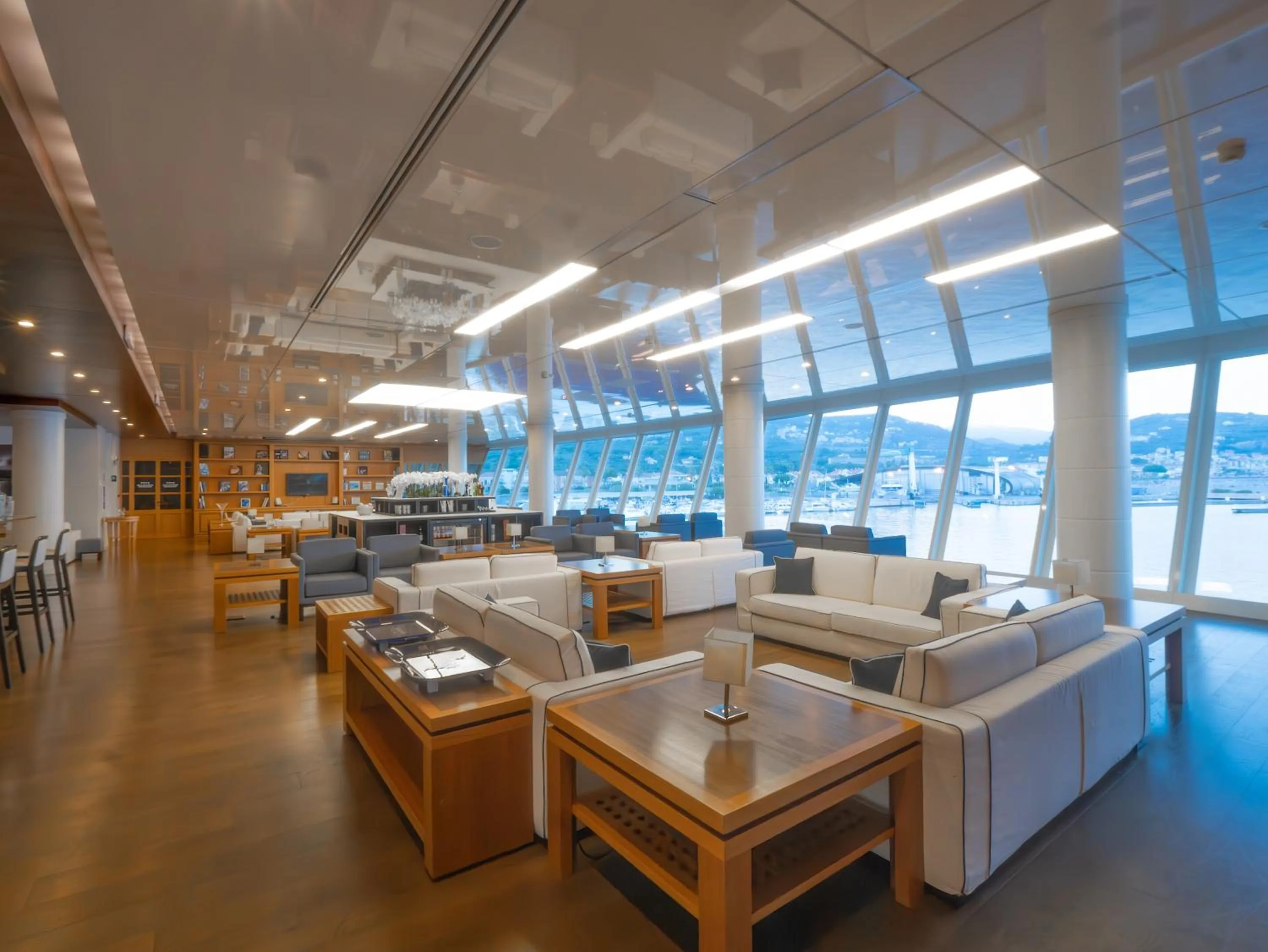 Lobby or reception in Albergo Yacht Club Marina Di Loano