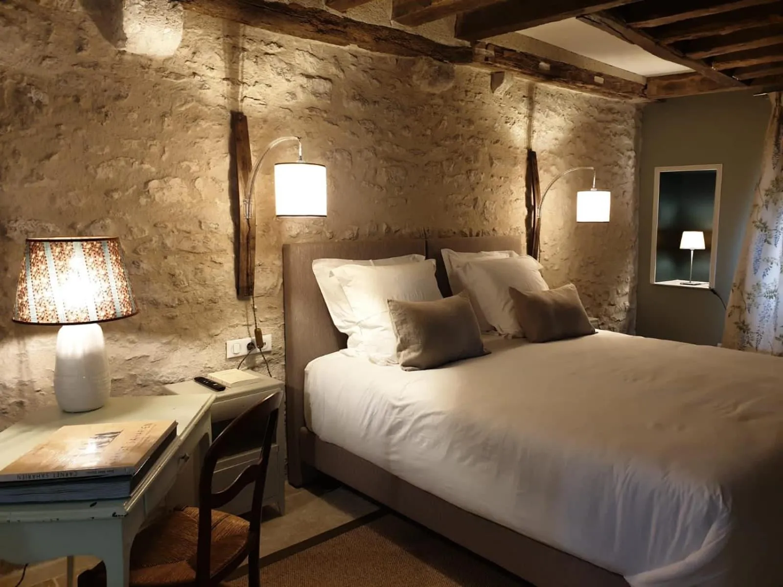 Bed in COLIVAULT