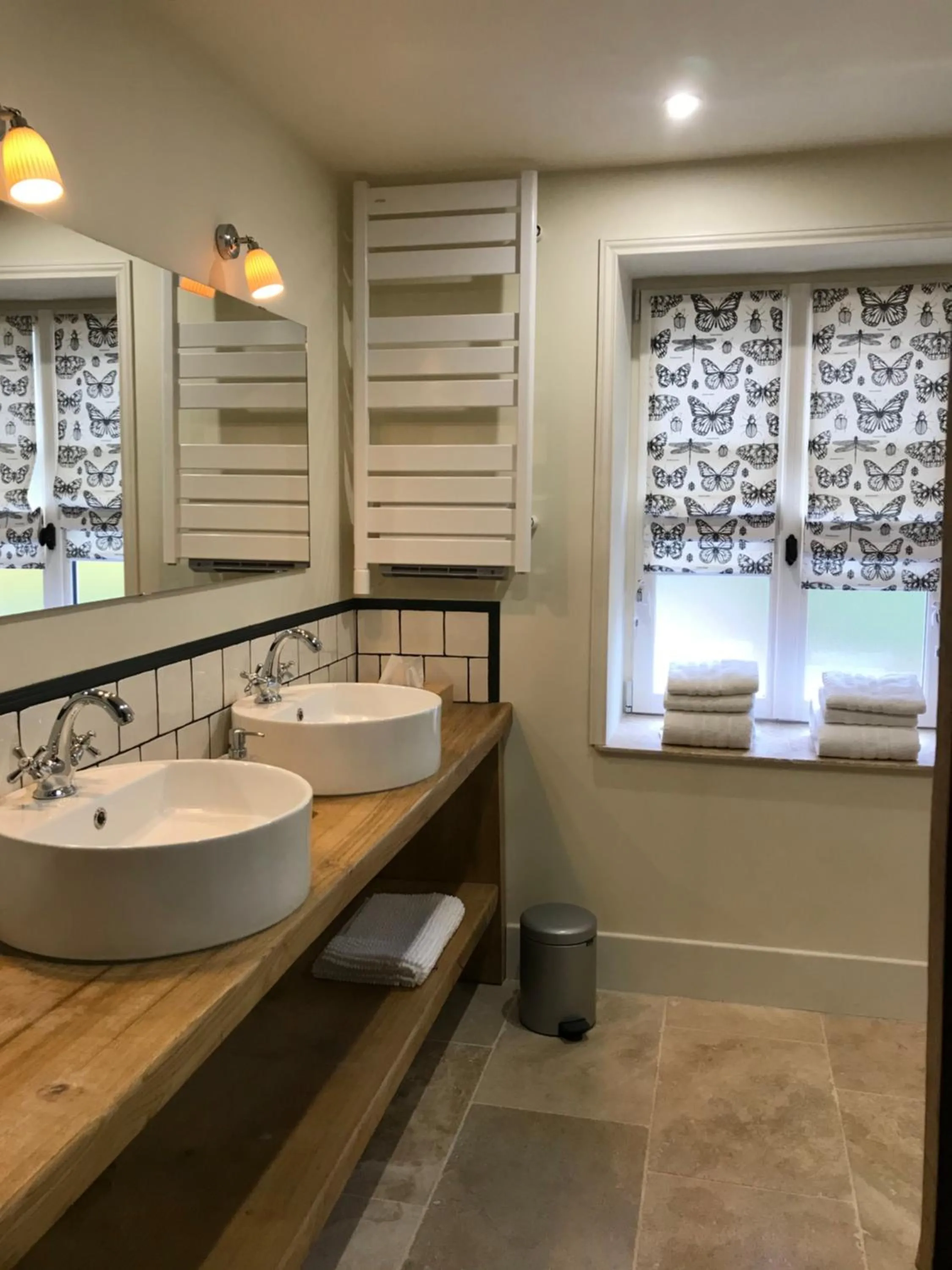 Bathroom in COLIVAULT