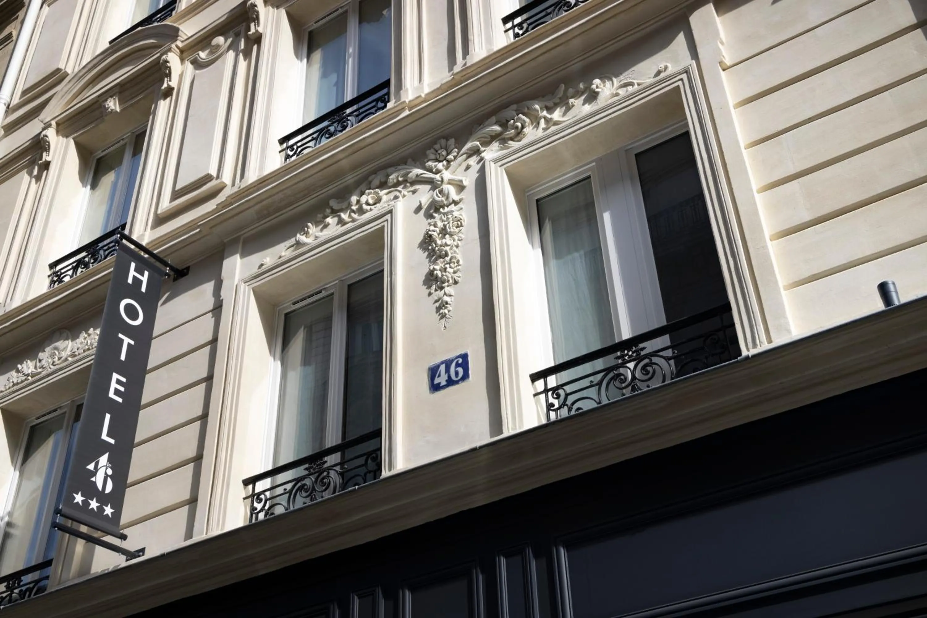 Facade/entrance in Hotel le 46