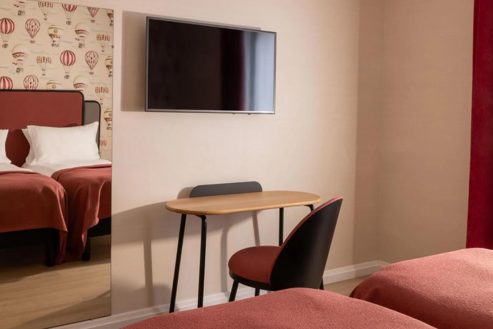 TV and multimedia, Bed in Hotel le 46